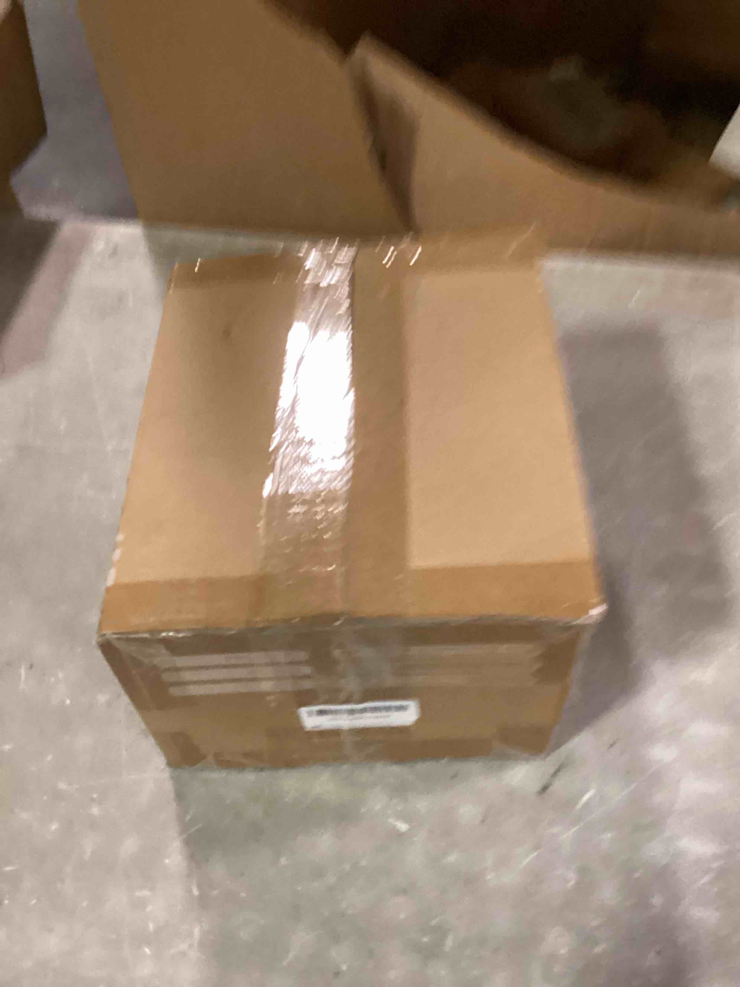 https://s3.amazonaws.com/lotting-images-prod/bidfta/BLU6779409_1722954460656.jpeg