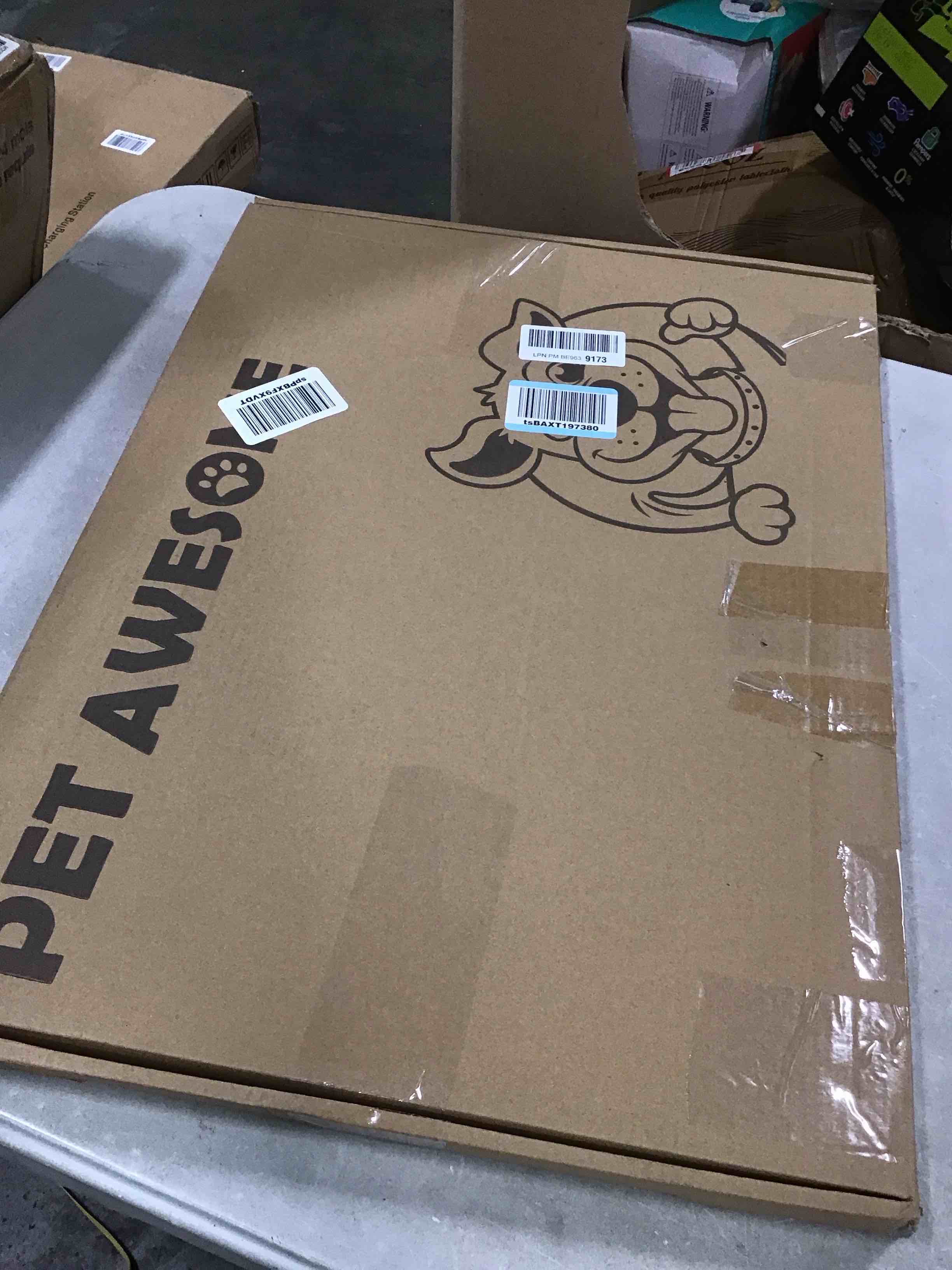 https://s3.amazonaws.com/lotting-images-prod/bidfta/BLU6780290_1723574941409.jpeg