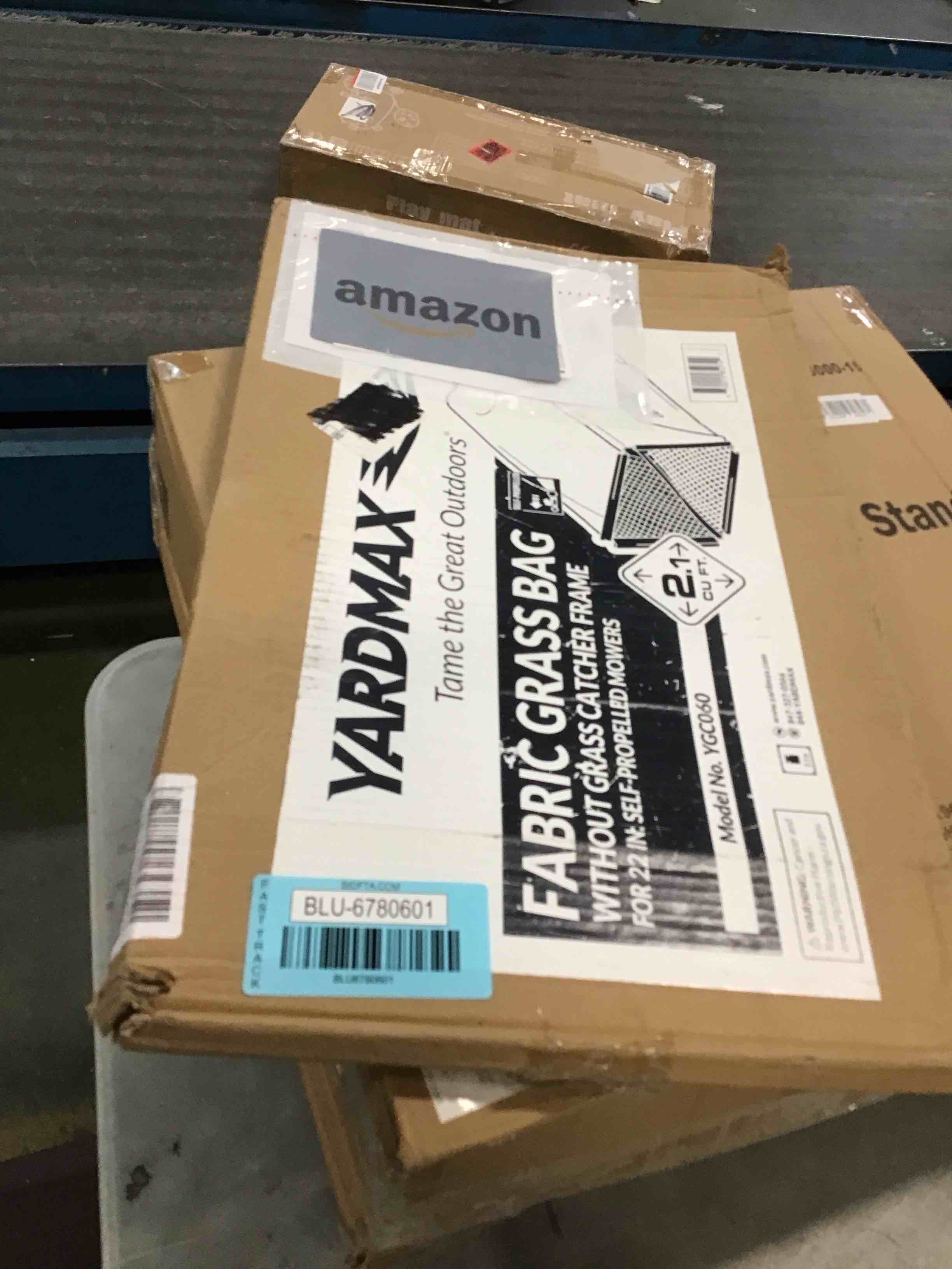 https://s3.amazonaws.com/lotting-images-prod/bidfta/BLU6780601_1721323804509.jpeg