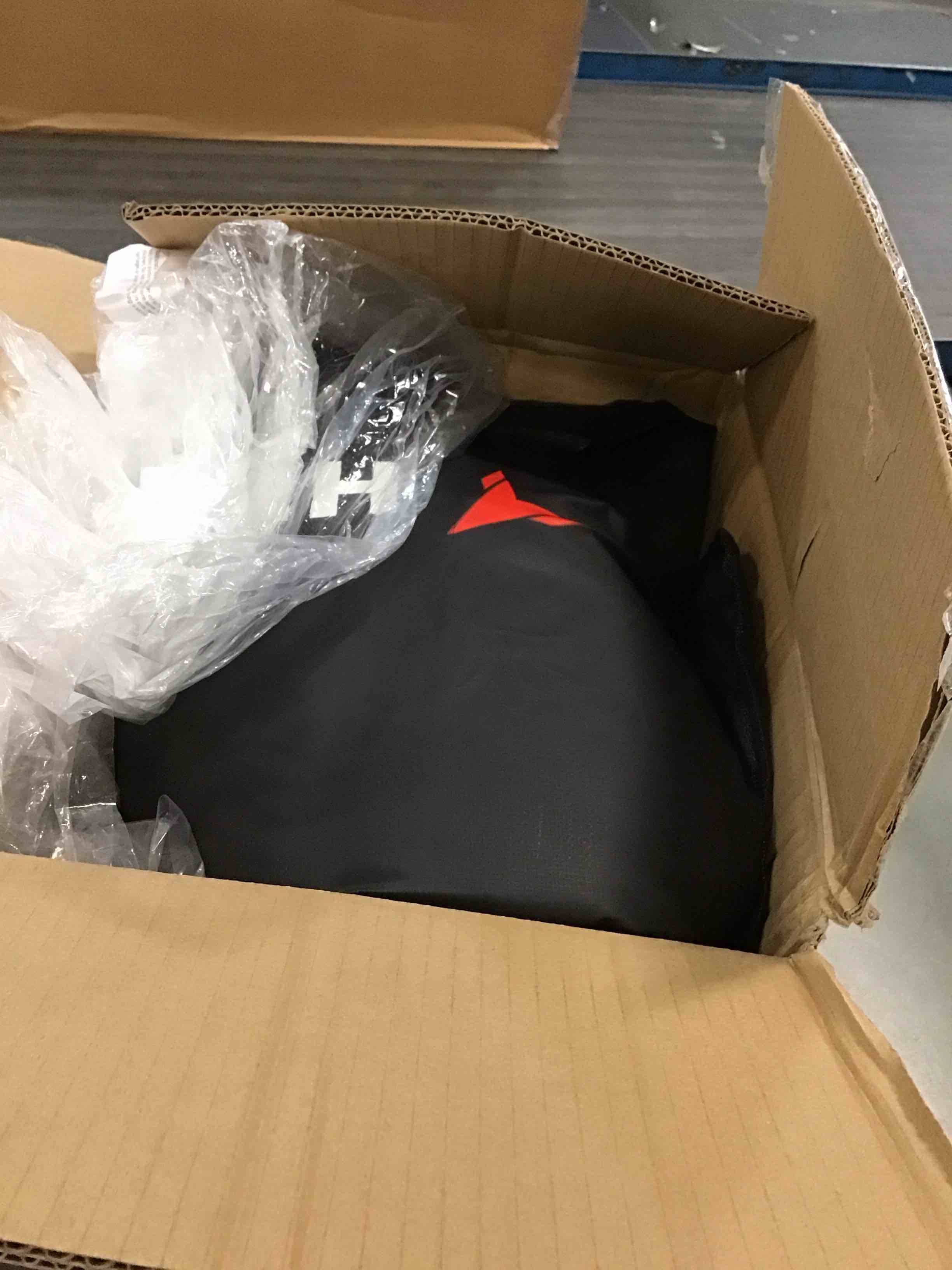 https://s3.amazonaws.com/lotting-images-prod/bidfta/BLU6780620_1721325748154.jpeg