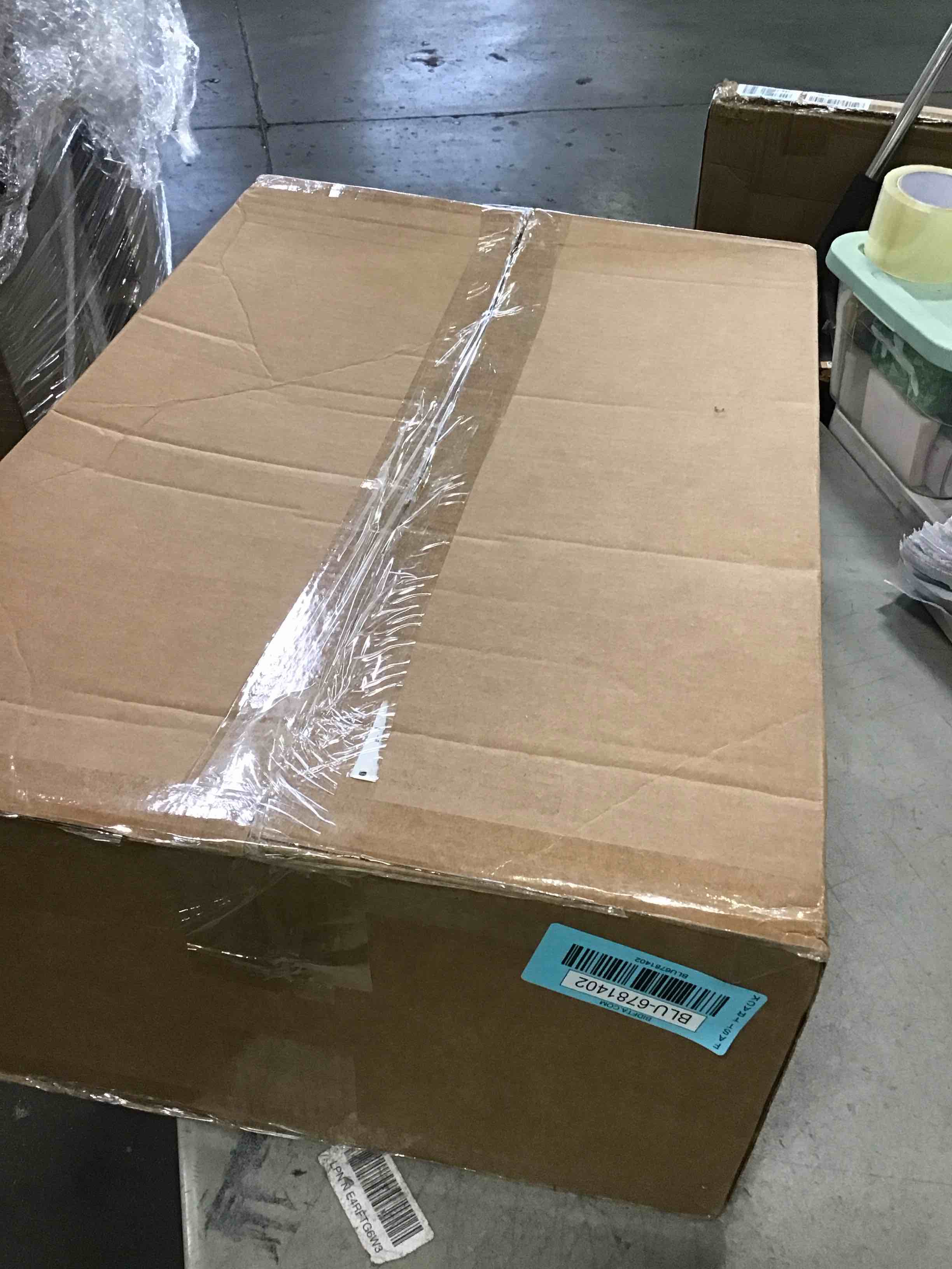 https://s3.amazonaws.com/lotting-images-prod/bidfta/BLU6781402_1721763201299.jpeg