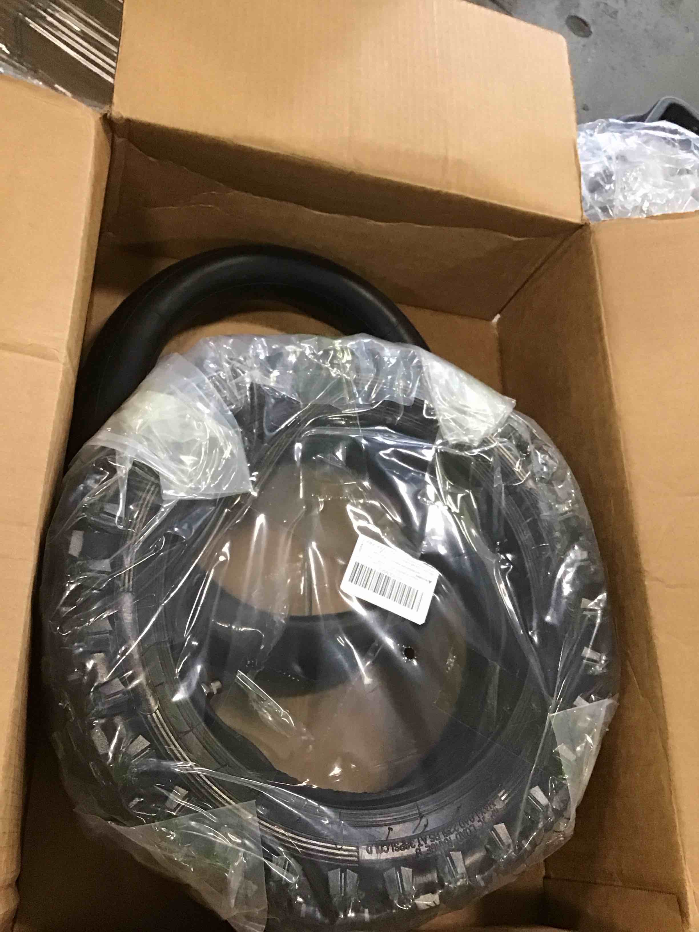 https://s3.amazonaws.com/lotting-images-prod/bidfta/BLU6781410_1721763851363.jpeg