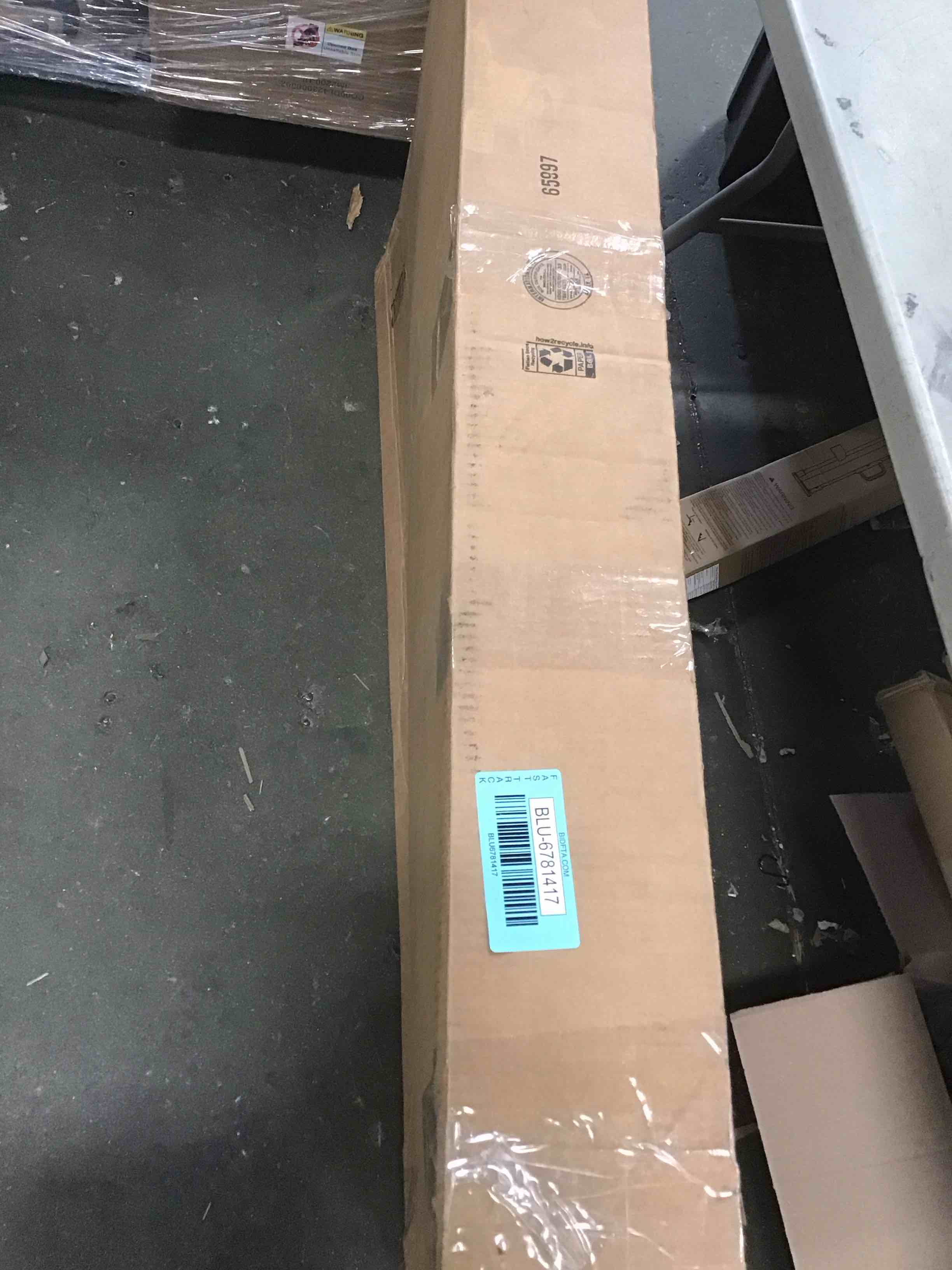 https://s3.amazonaws.com/lotting-images-prod/bidfta/BLU6781417_1721764563116.jpeg
