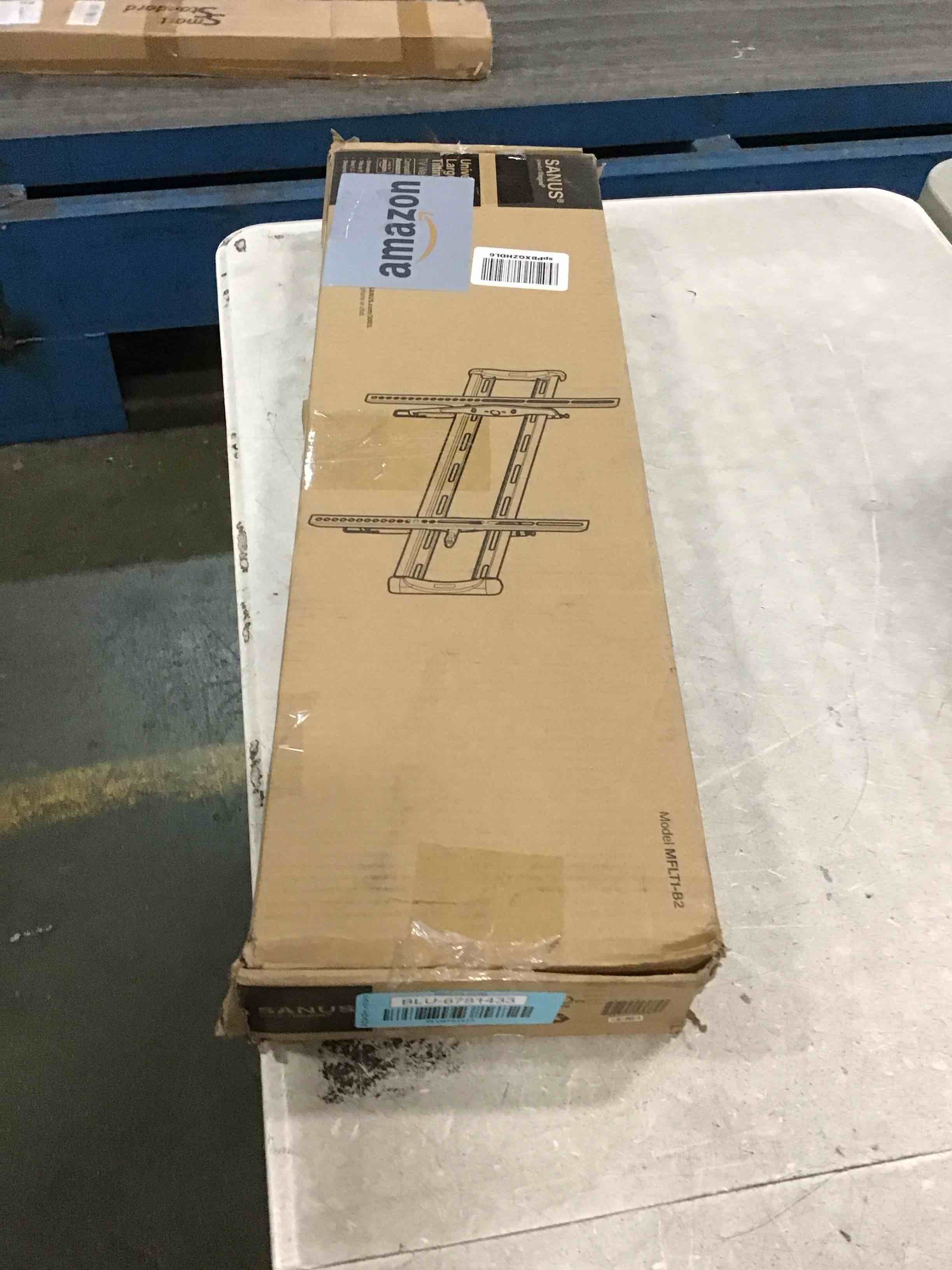 https://s3.amazonaws.com/lotting-images-prod/bidfta/BLU6781433_1721819703301.jpeg