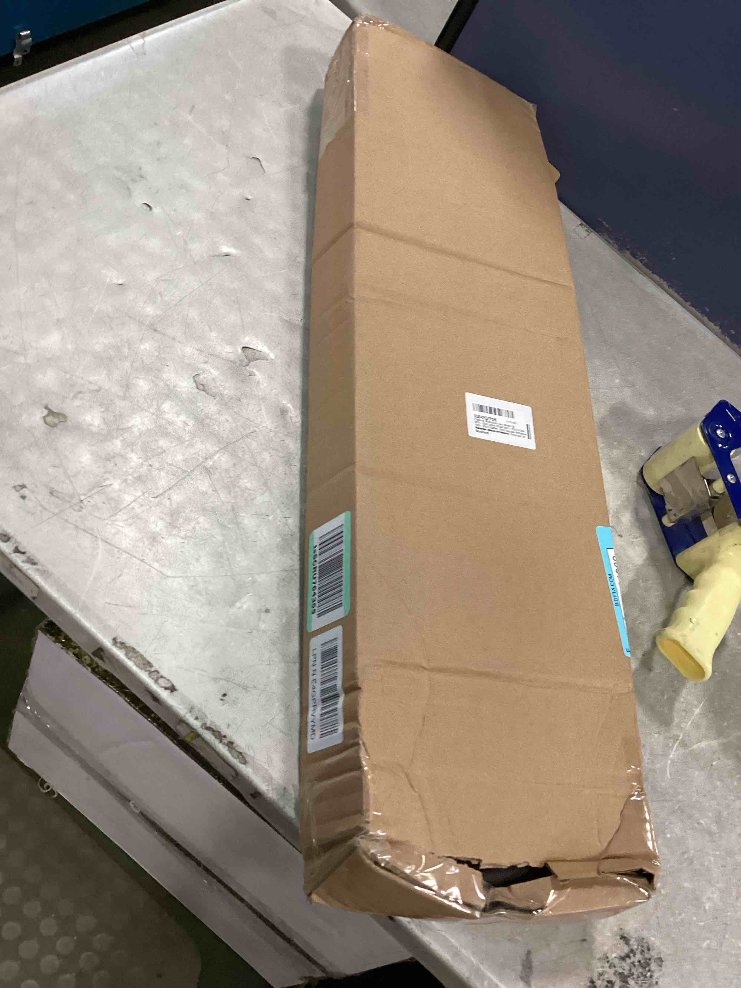 https://s3.amazonaws.com/lotting-images-prod/bidfta/BLU6781963_1721240802427.jpeg