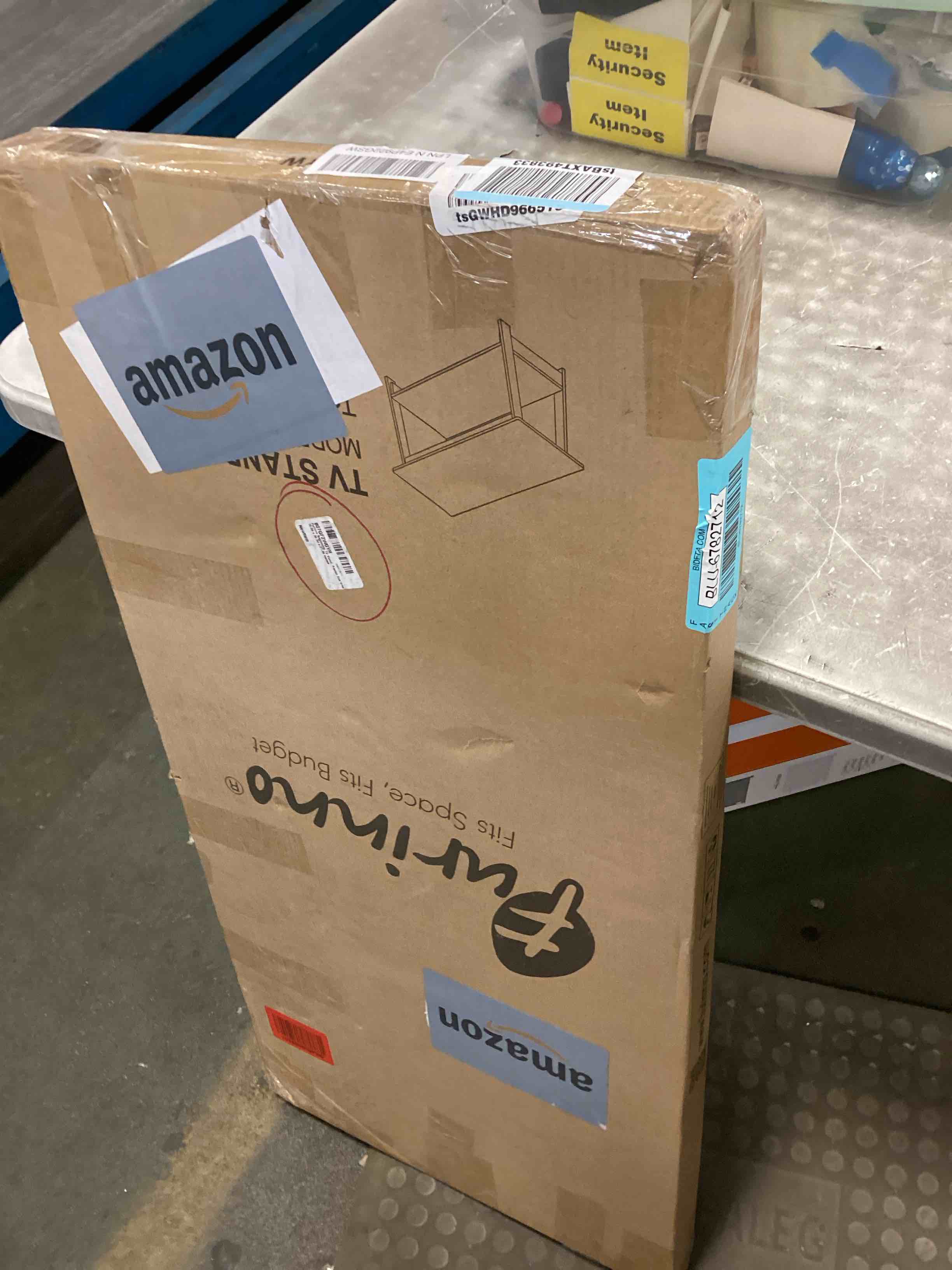 https://s3.amazonaws.com/lotting-images-prod/bidfta/BLU6782712_1721395005287.jpeg