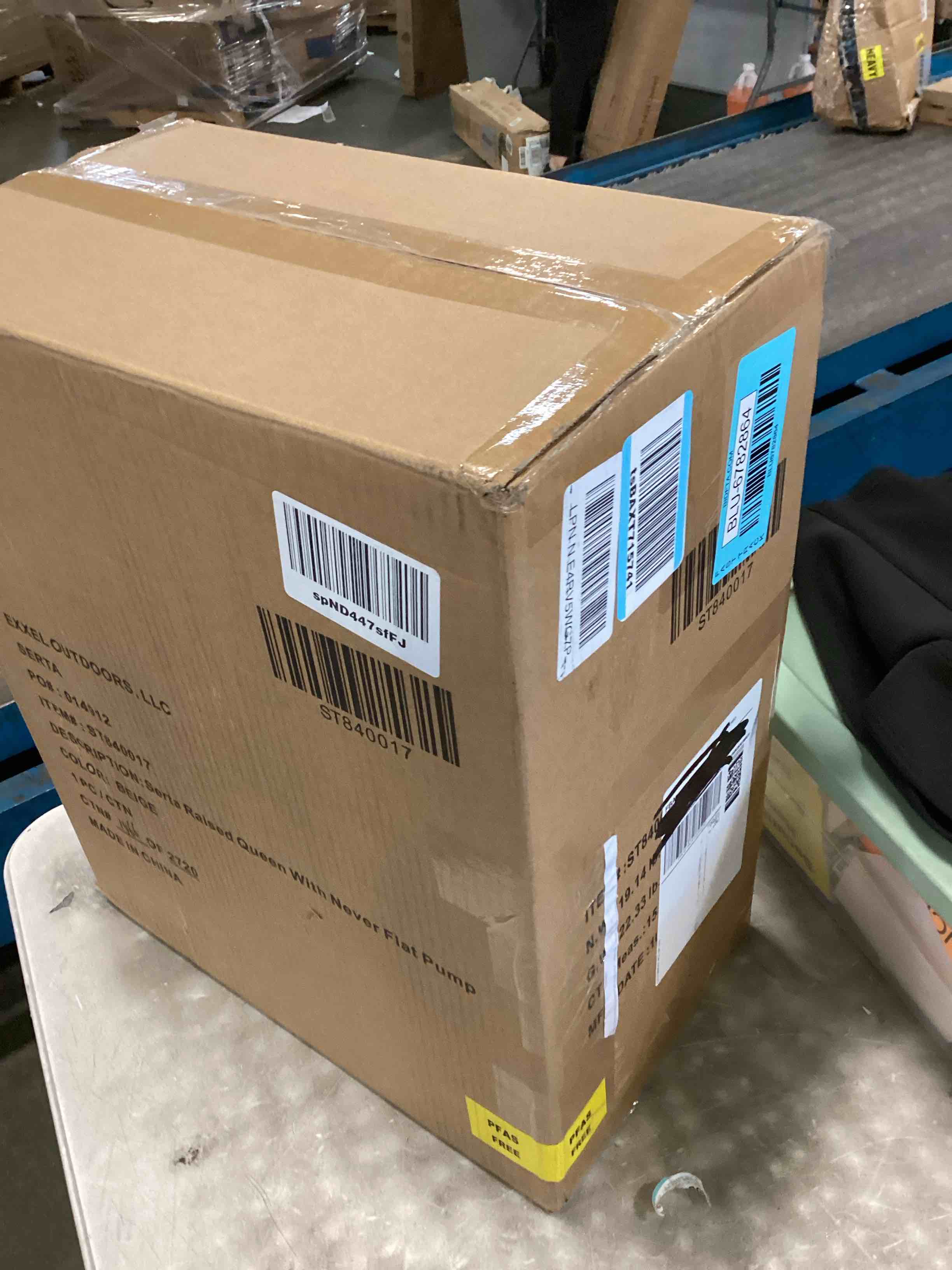https://s3.amazonaws.com/lotting-images-prod/bidfta/BLU6782864_1721415247058.jpeg
