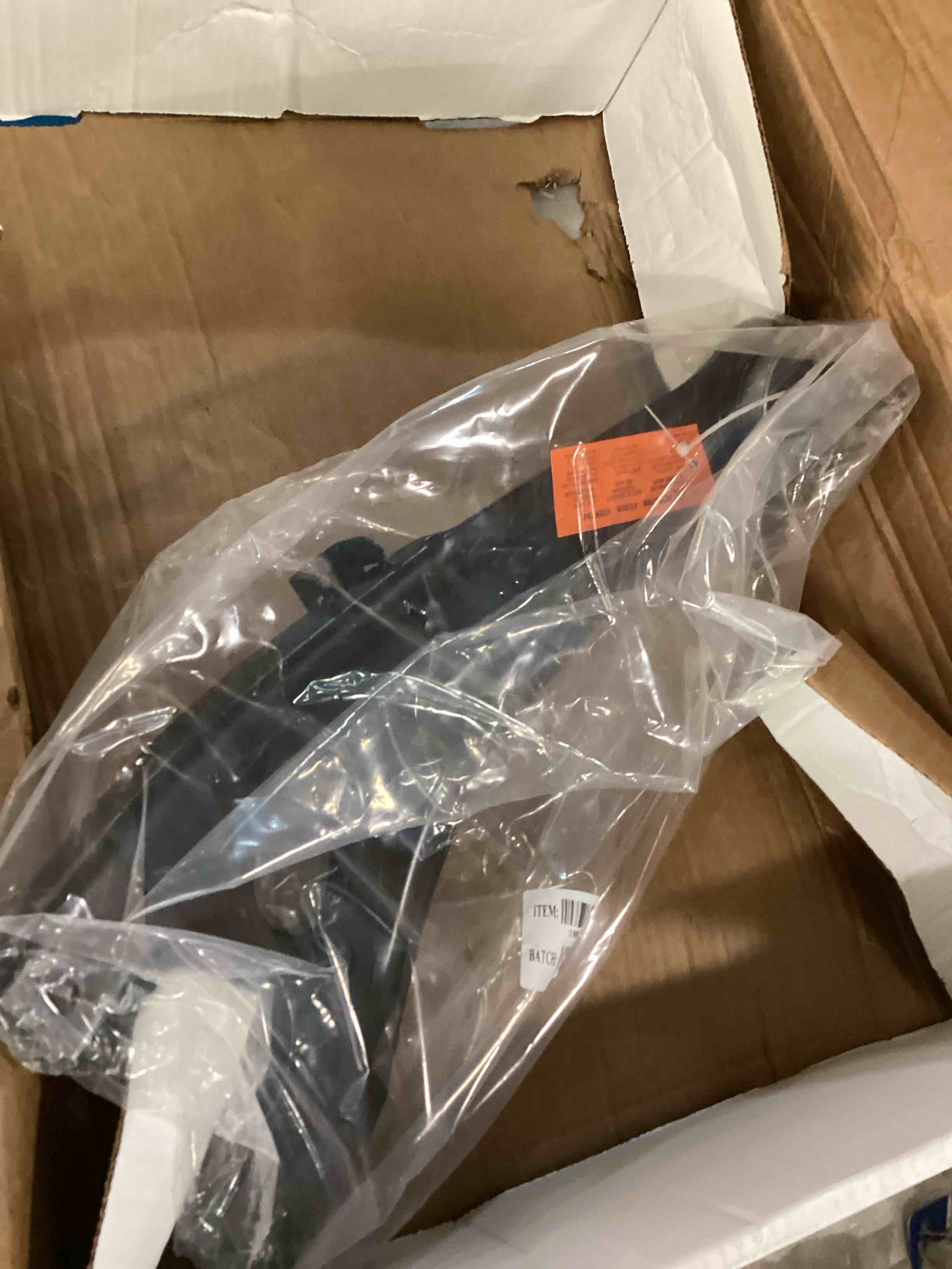 https://s3.amazonaws.com/lotting-images-prod/bidfta/BLU6782943_1721473760876.jpeg