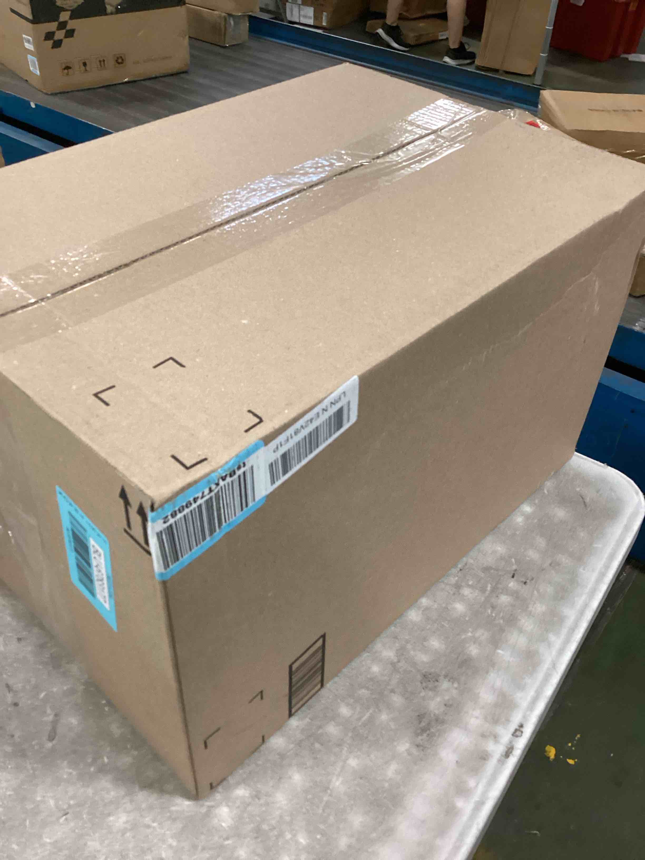 https://s3.amazonaws.com/lotting-images-prod/bidfta/BLU6783177_1721655834862.jpeg