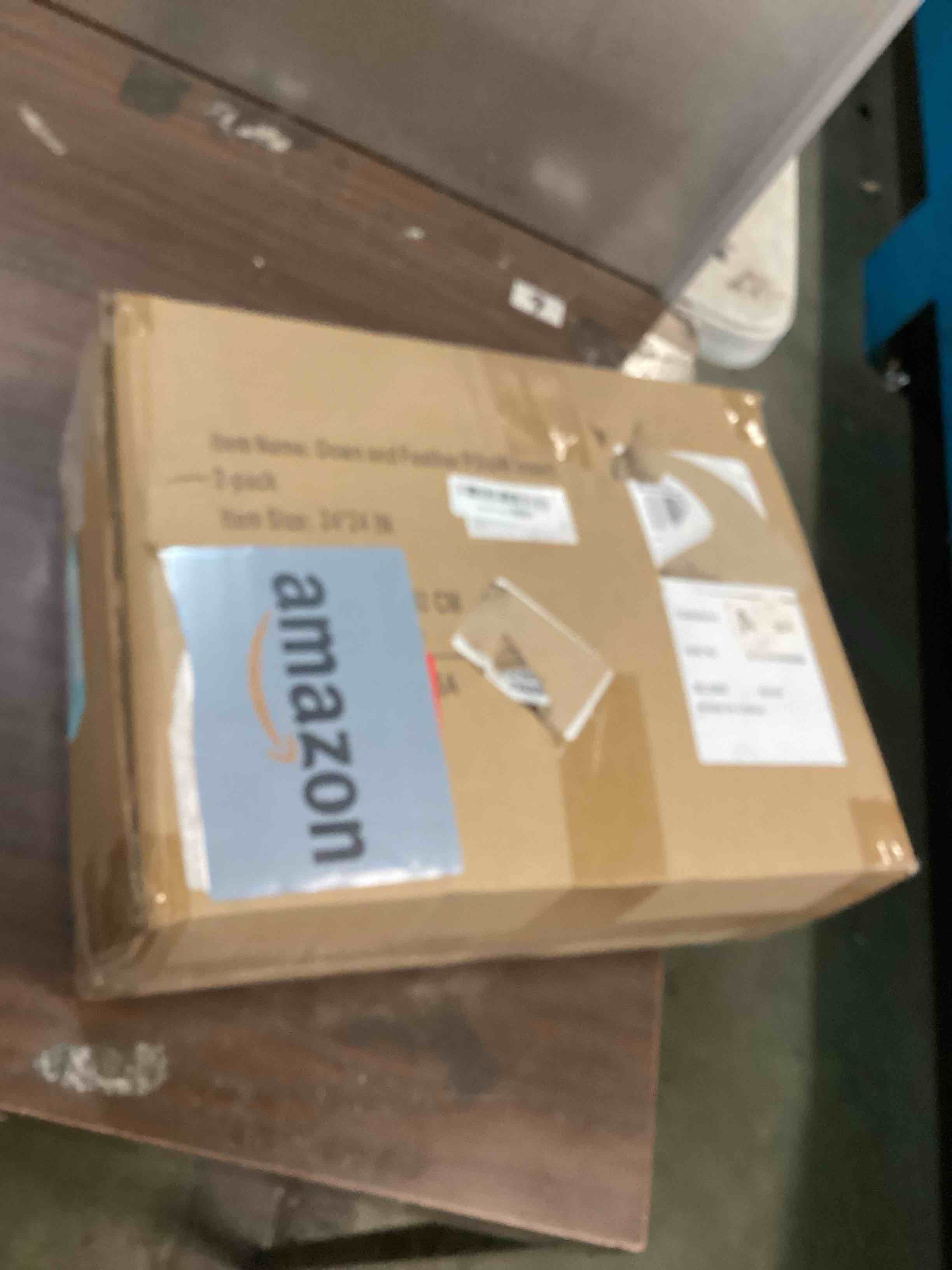 https://s3.amazonaws.com/lotting-images-prod/bidfta/BLU6783762_1721313279554.jpeg