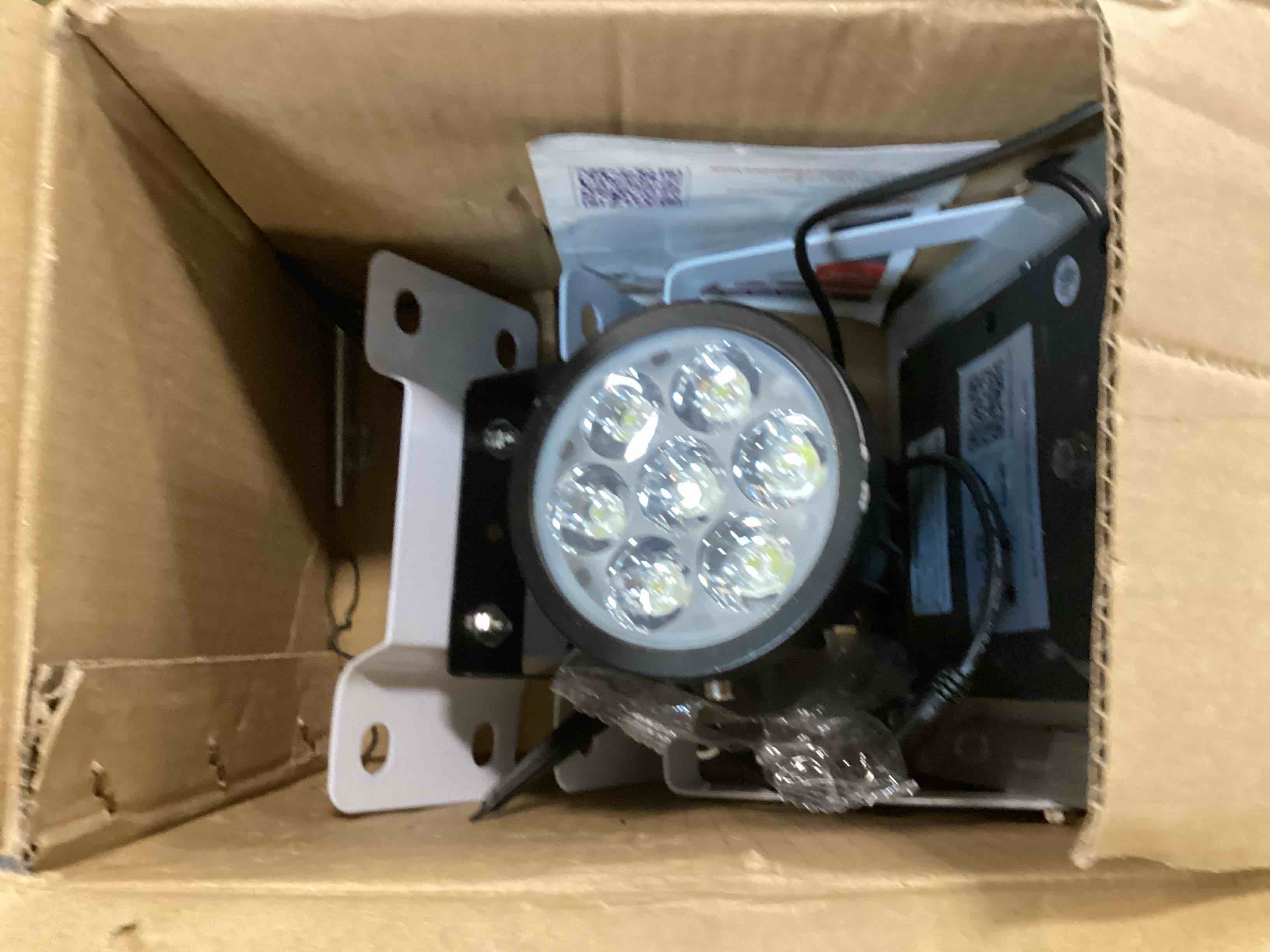 https://s3.amazonaws.com/lotting-images-prod/bidfta/BLU6783787_1721315162613.jpeg