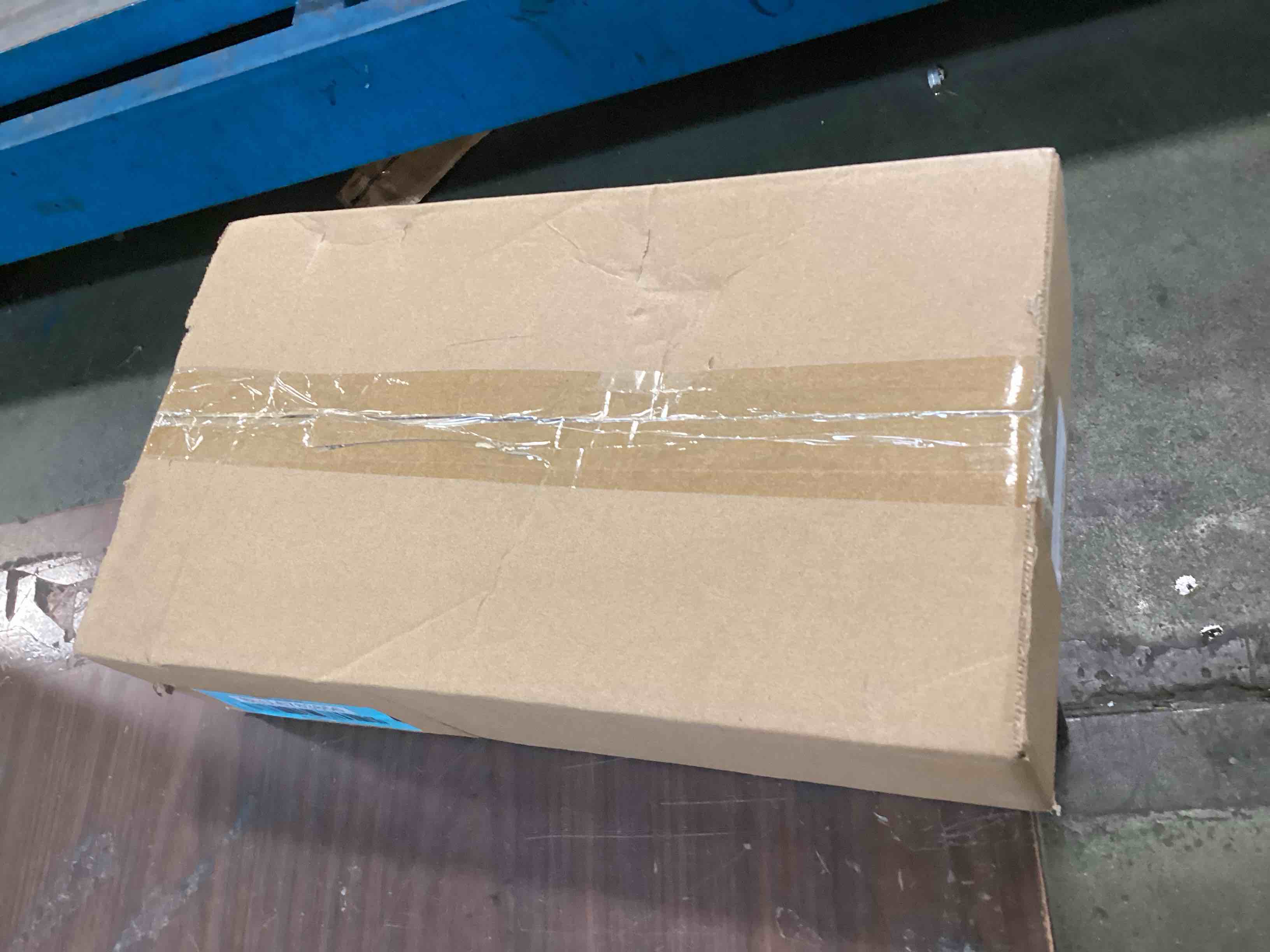 https://s3.amazonaws.com/lotting-images-prod/bidfta/BLU6783856_1721324850173.jpeg