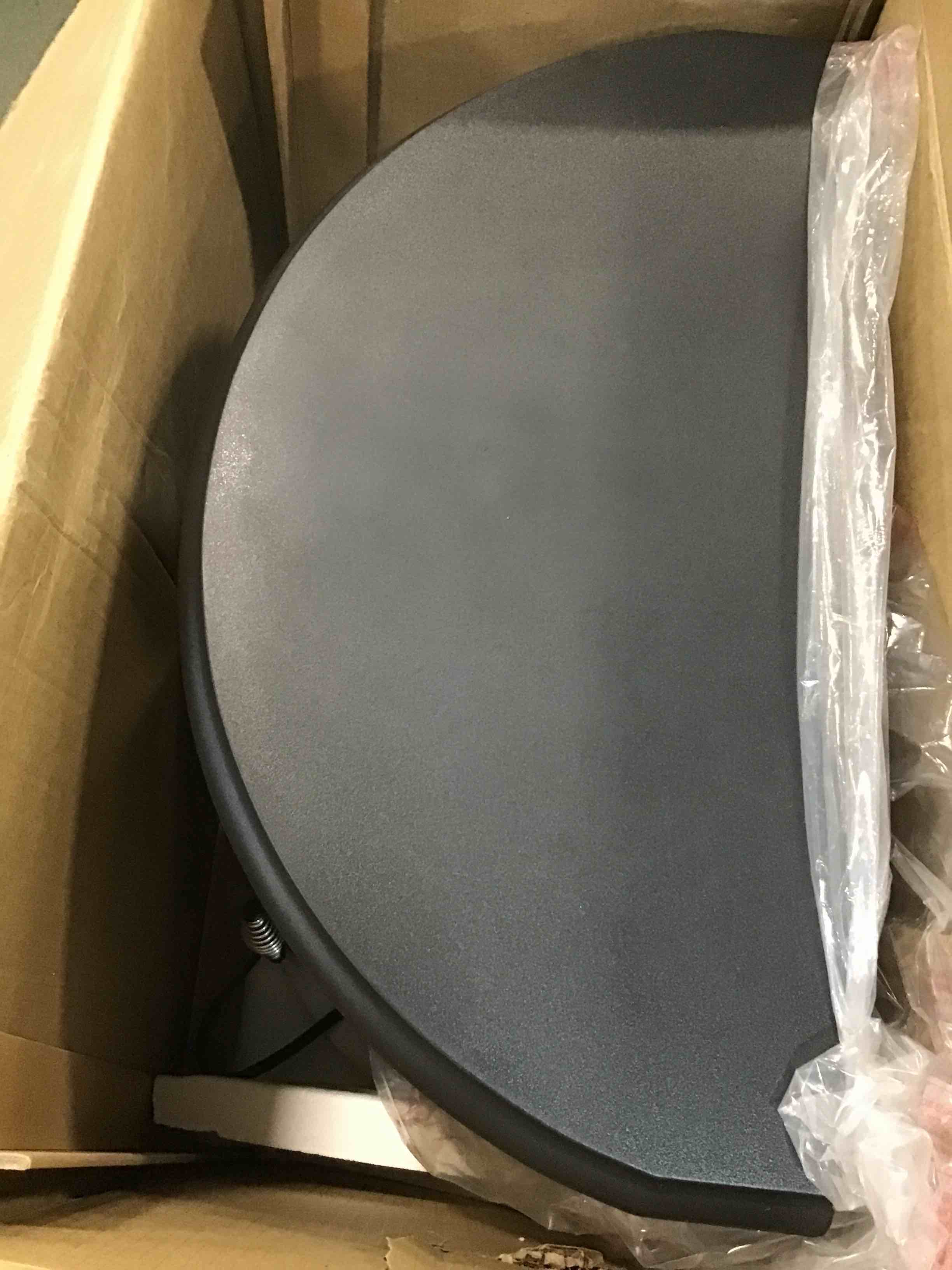 https://s3.amazonaws.com/lotting-images-prod/bidfta/BLU6784194_1721477242265.jpeg