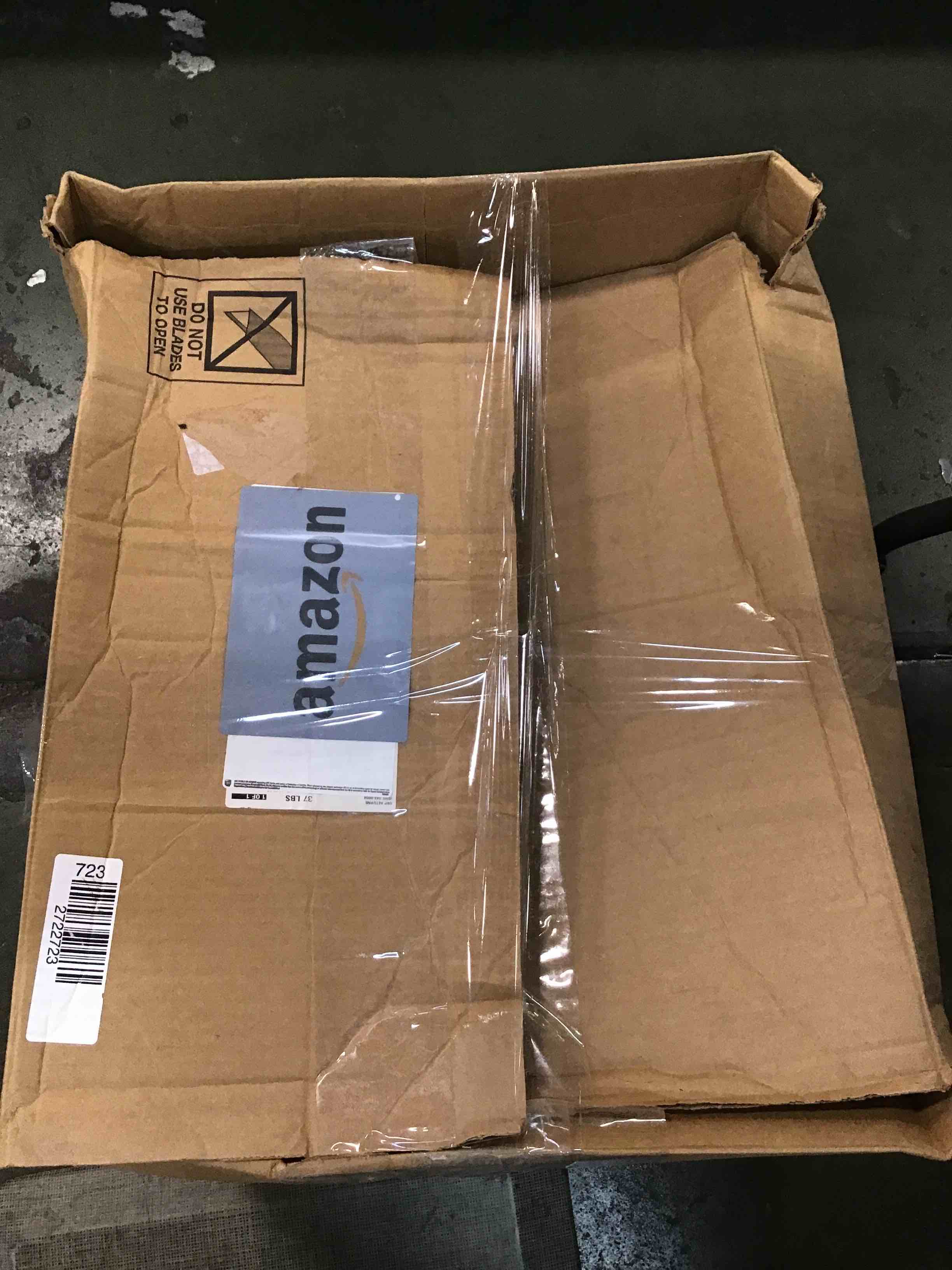 https://s3.amazonaws.com/lotting-images-prod/bidfta/BLU6784215_1721479617420.jpeg
