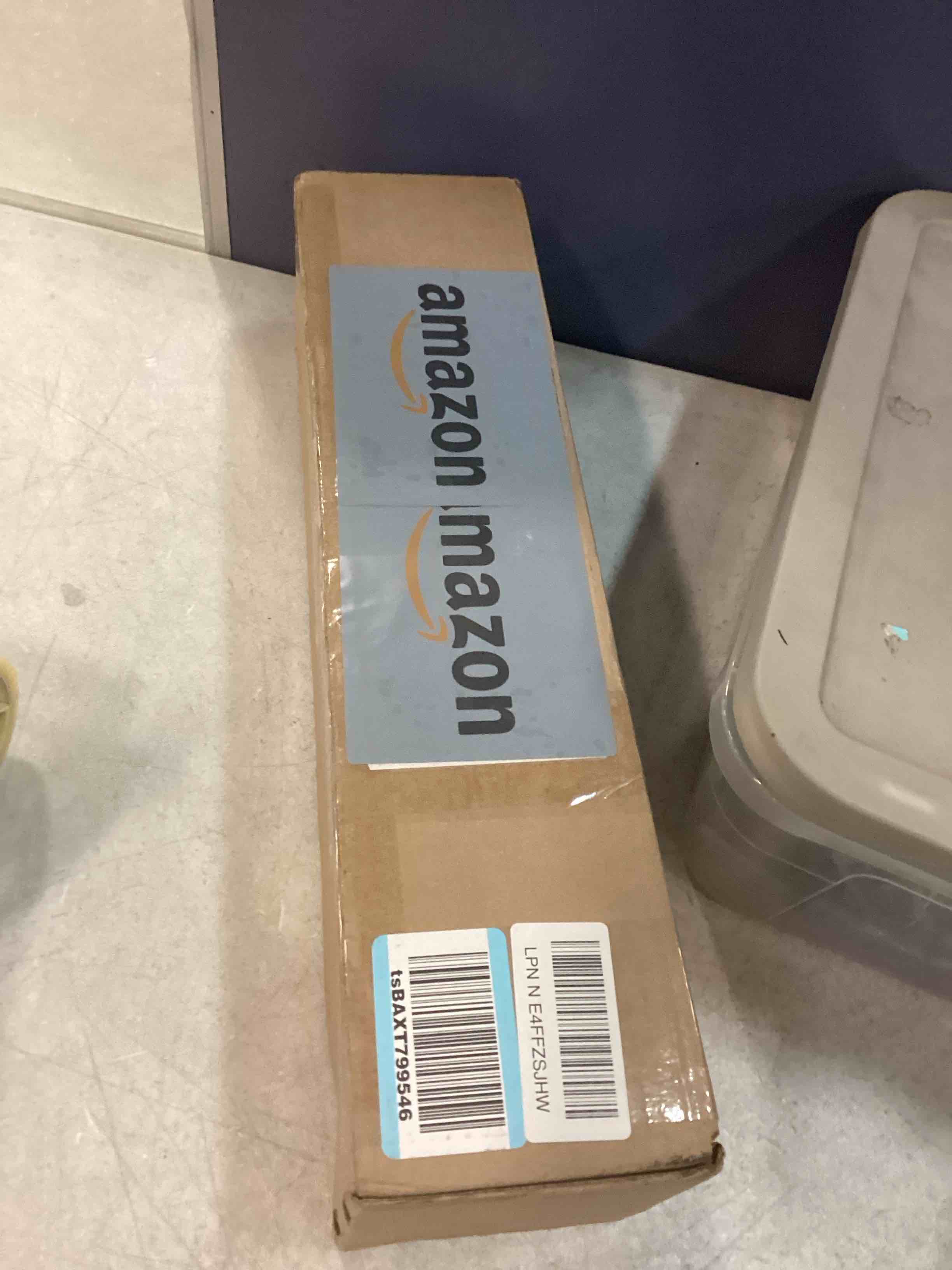 https://s3.amazonaws.com/lotting-images-prod/bidfta/BLU6784338_1721650971677.jpeg