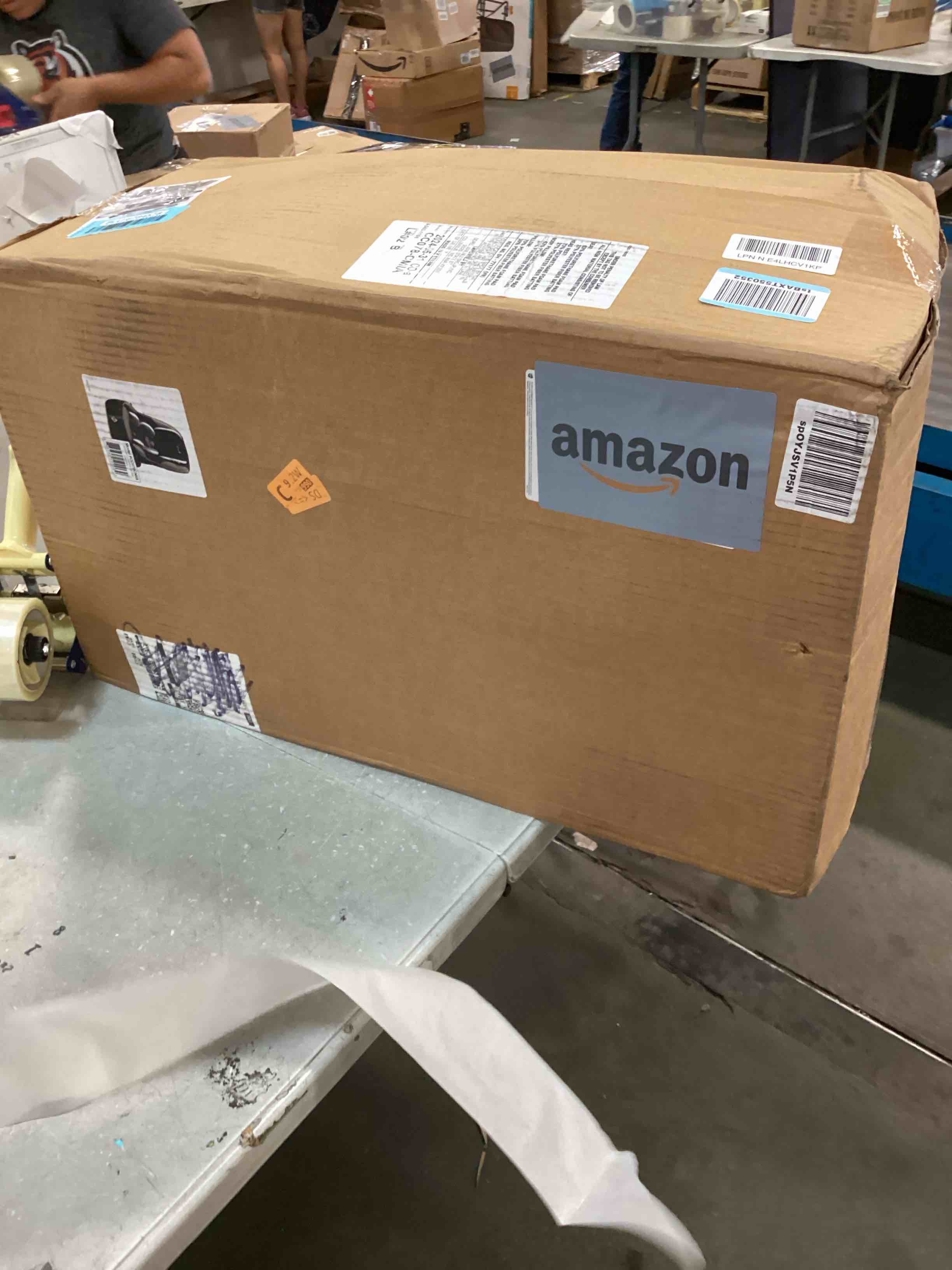 https://s3.amazonaws.com/lotting-images-prod/bidfta/BLU6784578_1721740429005.jpeg