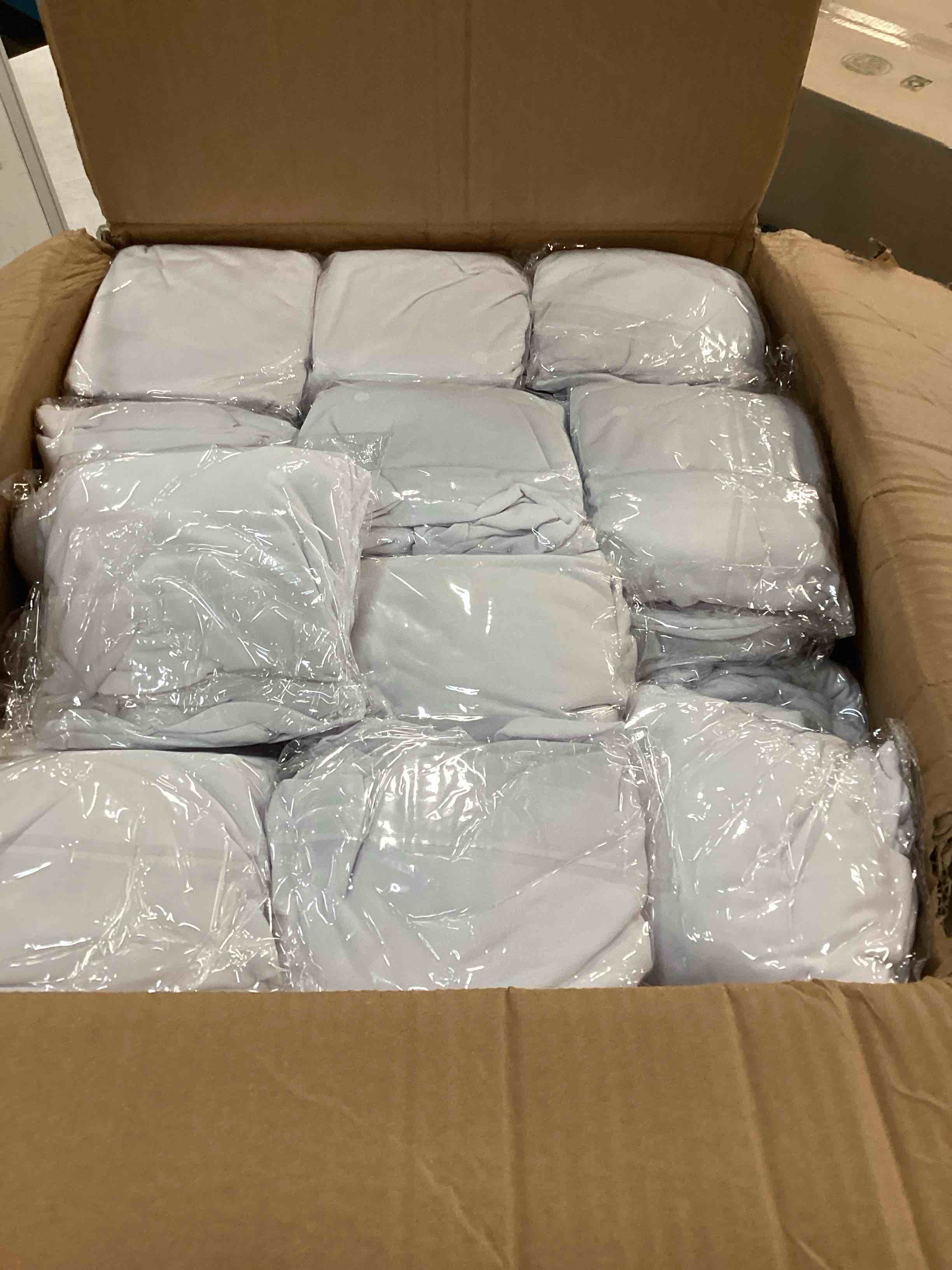 https://s3.amazonaws.com/lotting-images-prod/bidfta/BLU6784606_1721745010884.jpeg