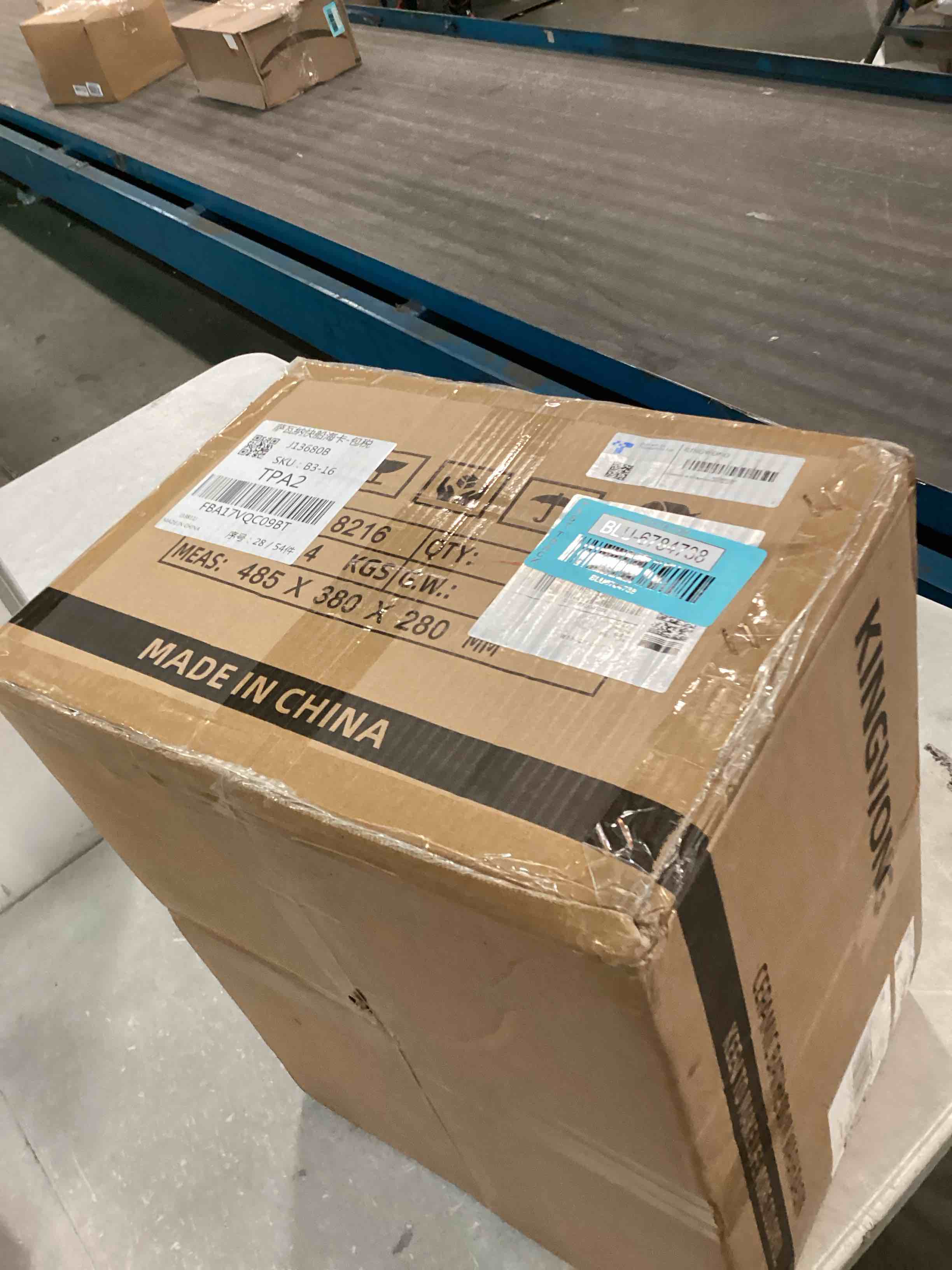 https://s3.amazonaws.com/lotting-images-prod/bidfta/BLU6784739_1721763539389.jpeg