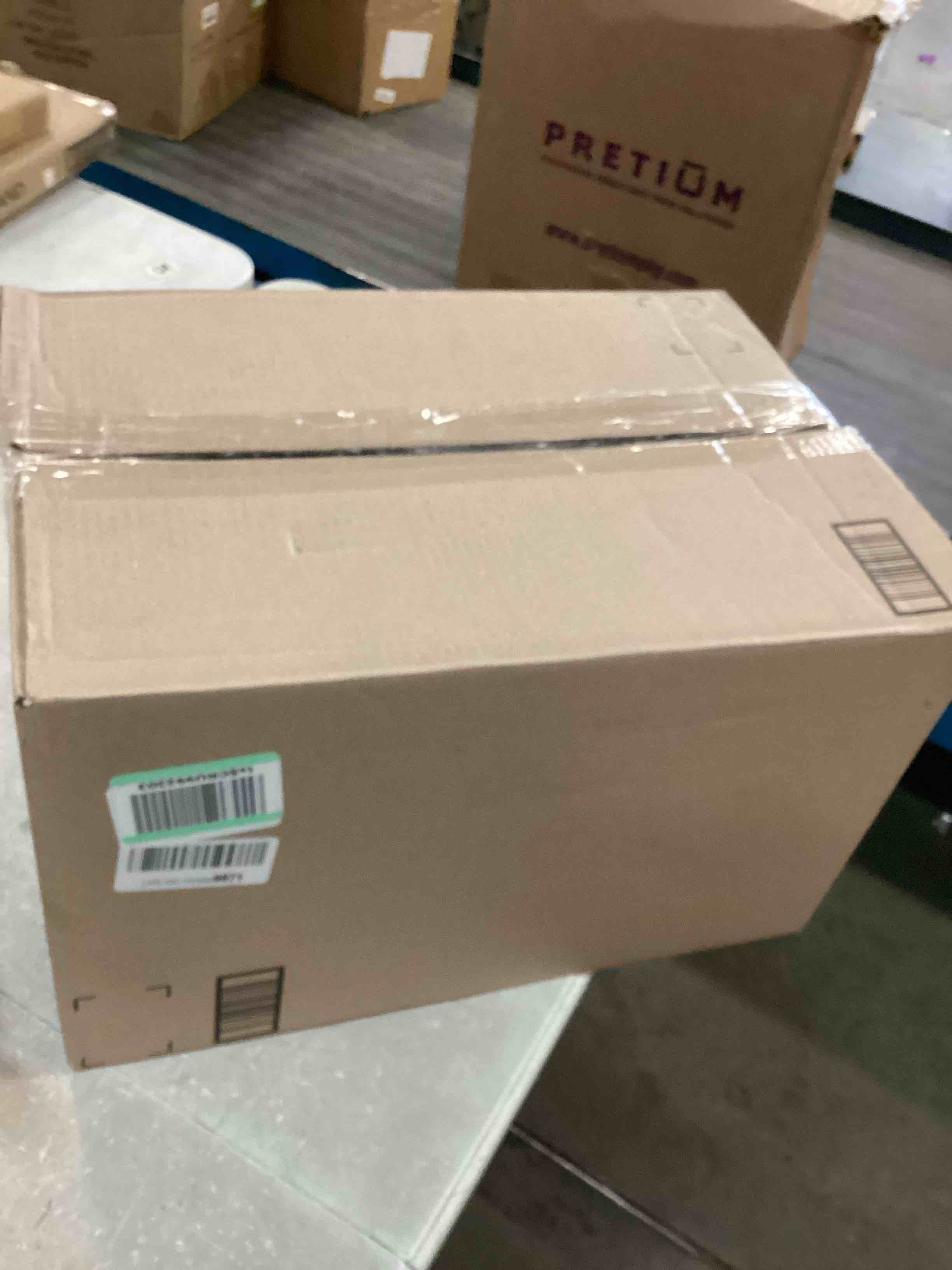 https://s3.amazonaws.com/lotting-images-prod/bidfta/BLU6784752_1721764970957.jpeg