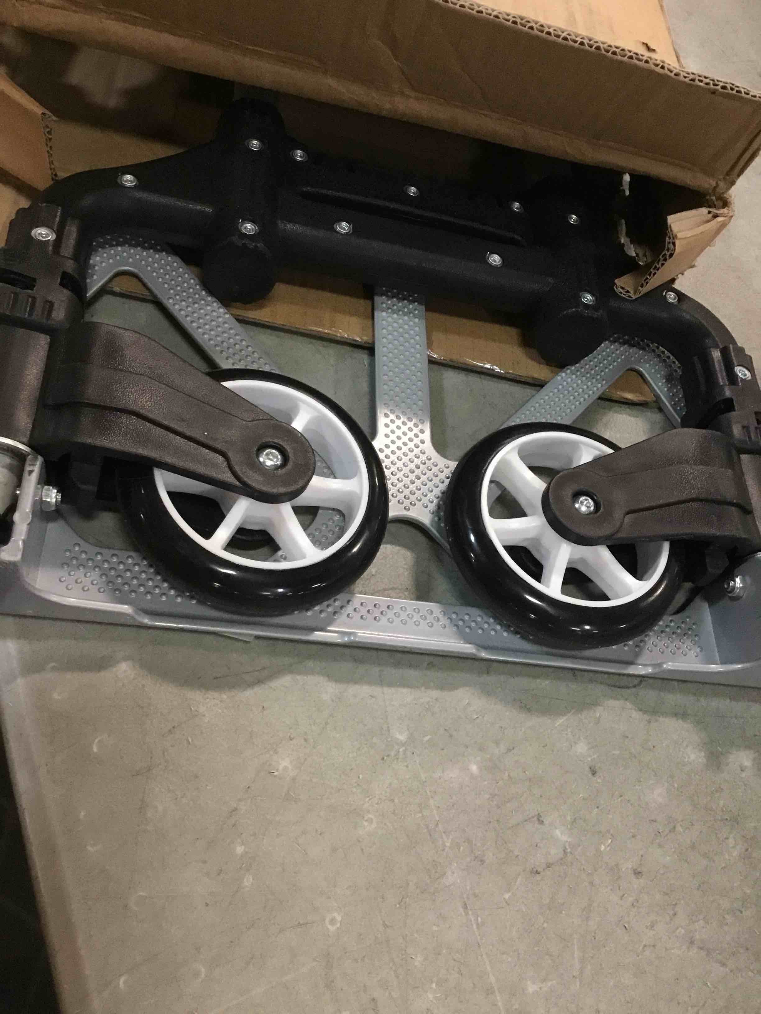 https://s3.amazonaws.com/lotting-images-prod/bidfta/BLU6784947_1721229641966.jpeg
