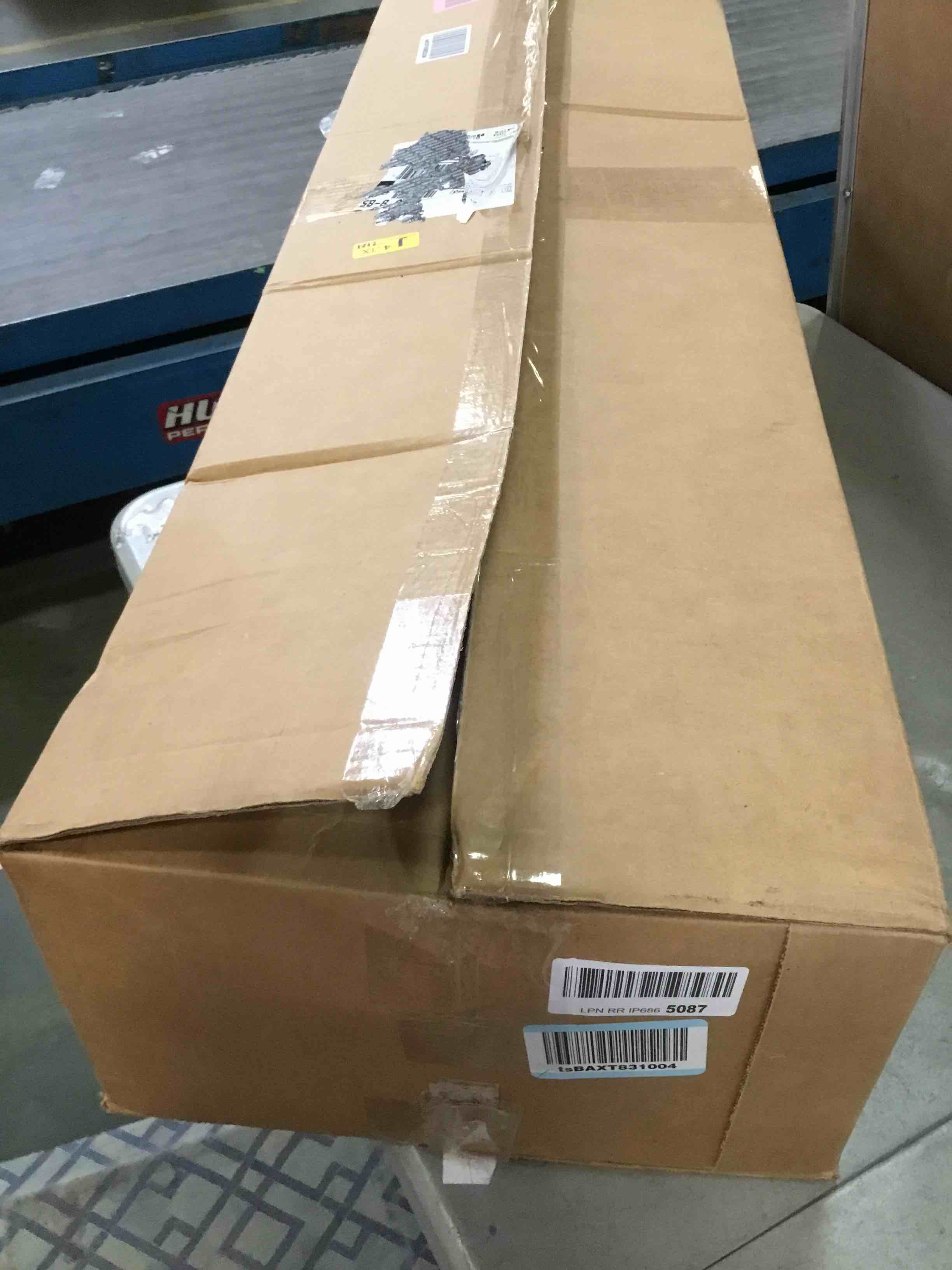 https://s3.amazonaws.com/lotting-images-prod/bidfta/BLU6785360_1721323709762.jpeg