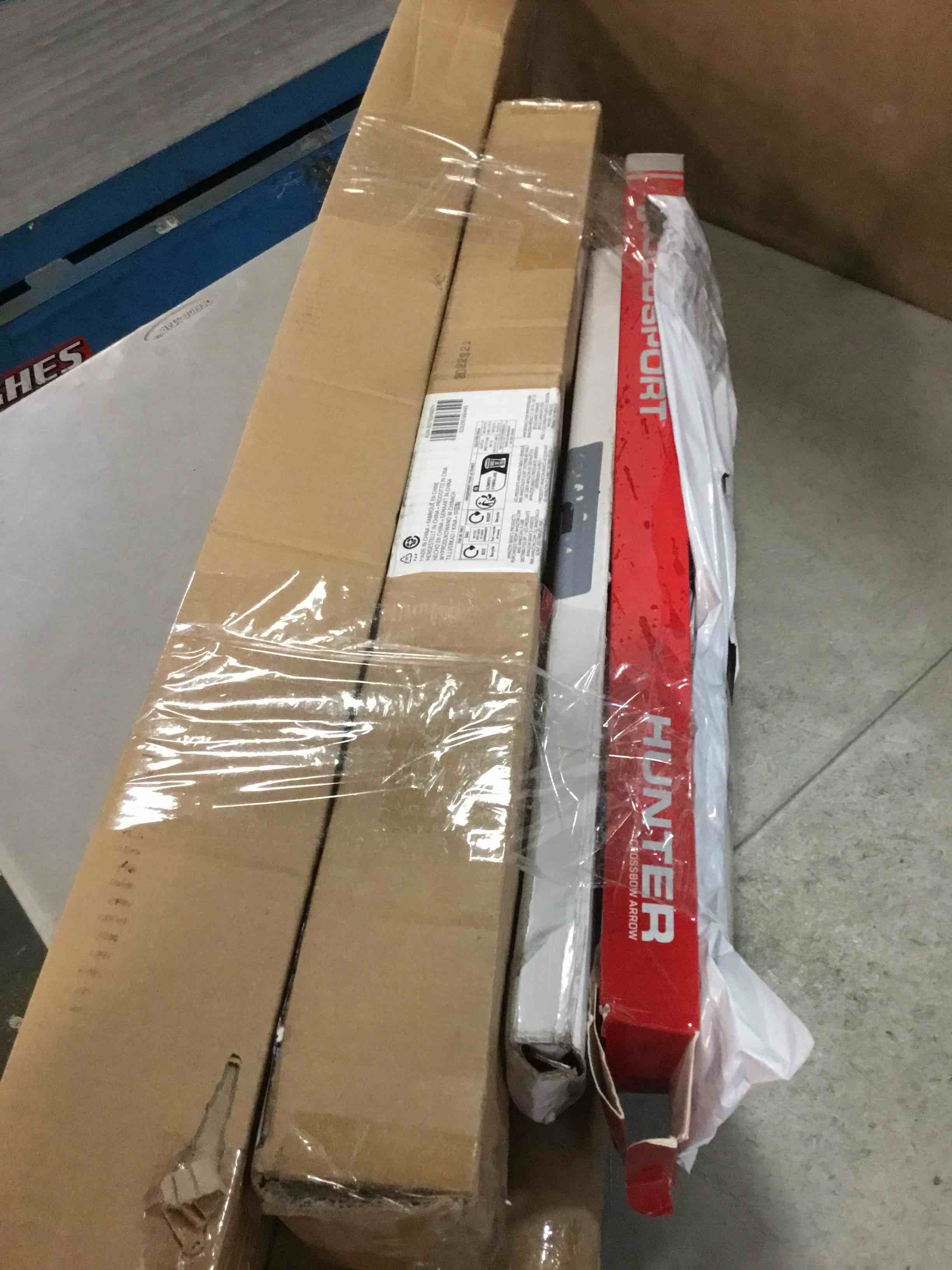 https://s3.amazonaws.com/lotting-images-prod/bidfta/BLU6785410_1721331964969.jpeg