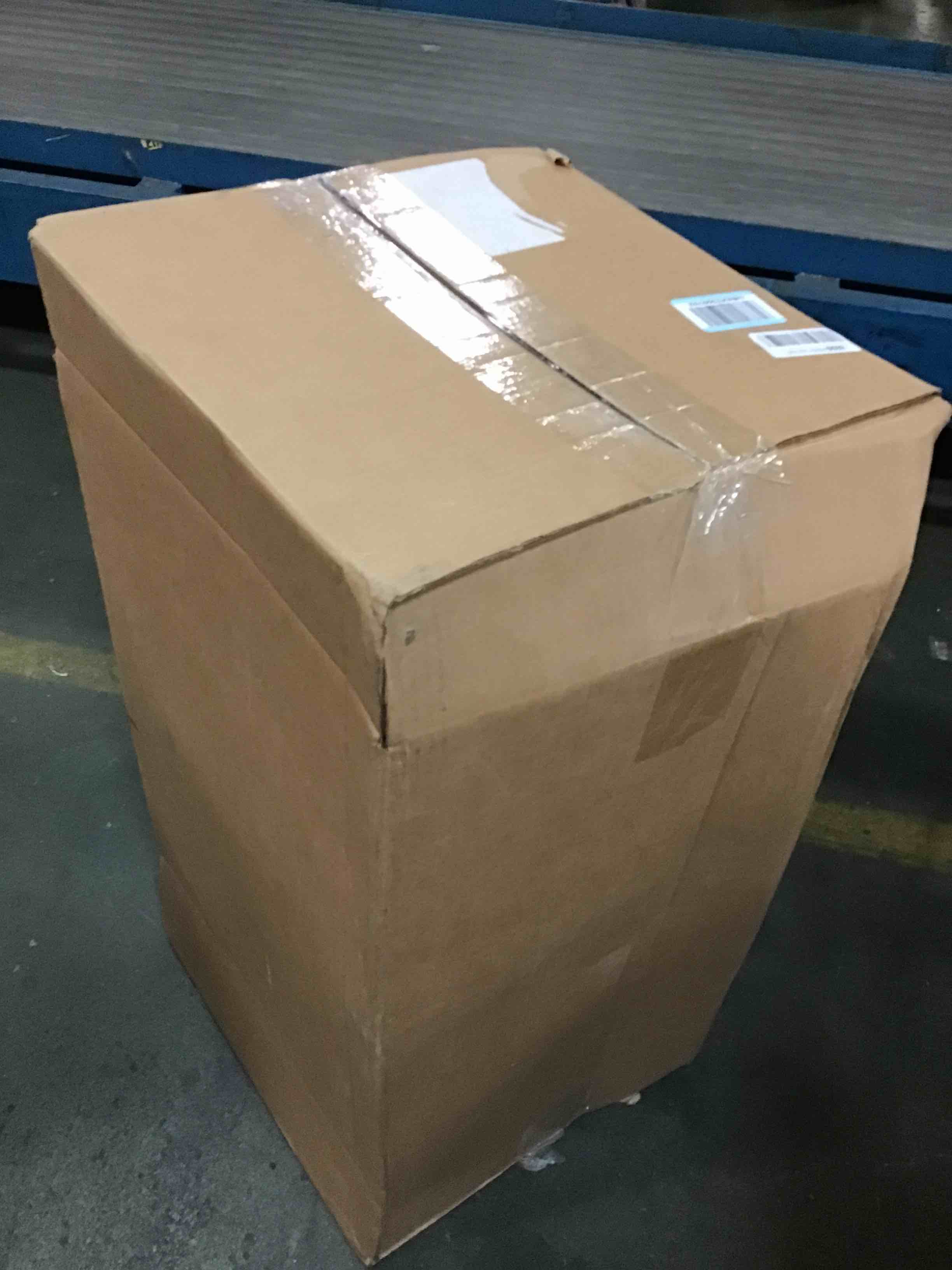 https://s3.amazonaws.com/lotting-images-prod/bidfta/BLU6785501_1721349313026.jpeg