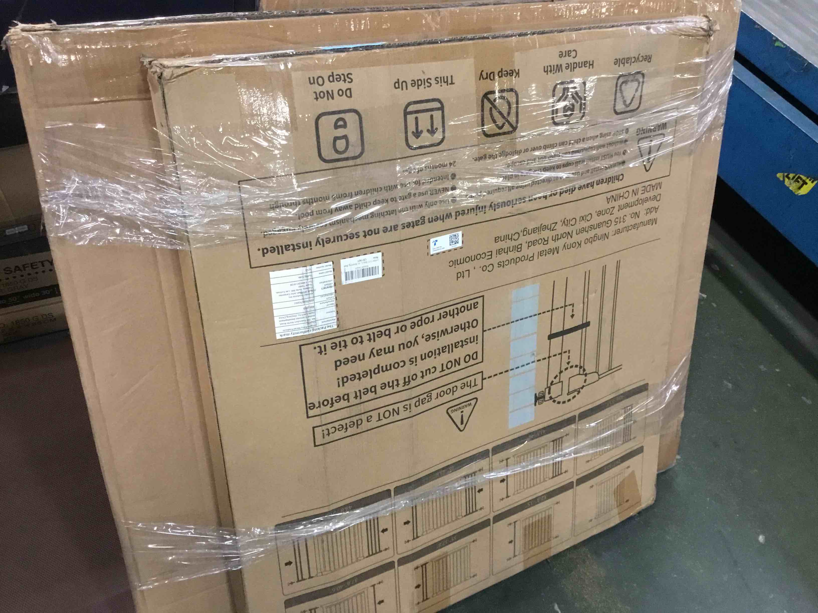 https://s3.amazonaws.com/lotting-images-prod/bidfta/BLU6785583_1721392375369.jpeg