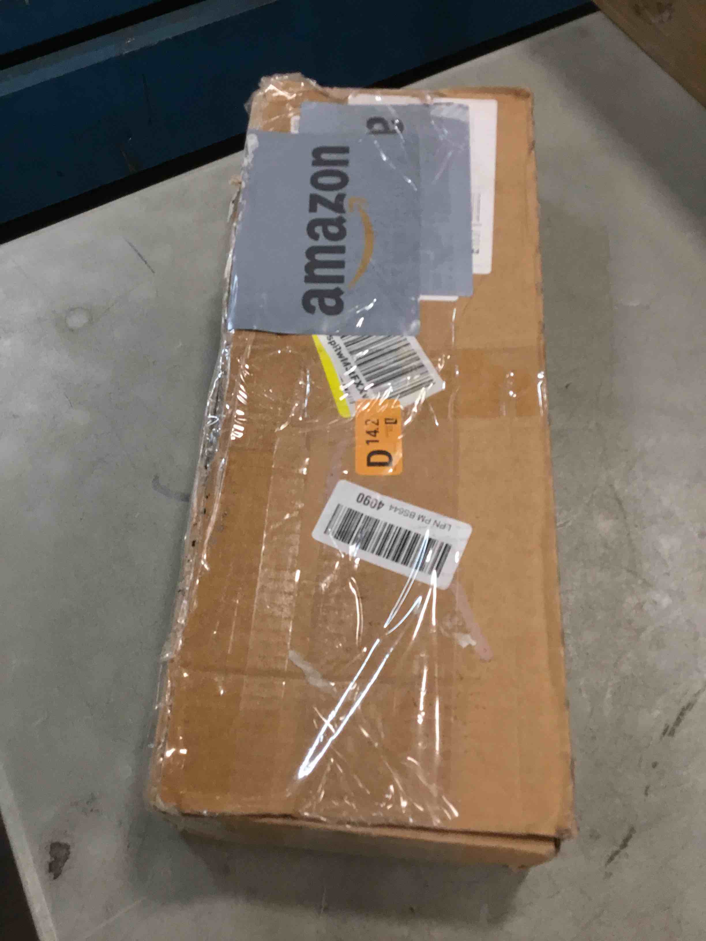 https://s3.amazonaws.com/lotting-images-prod/bidfta/BLU6786349_1721824309317.jpeg
