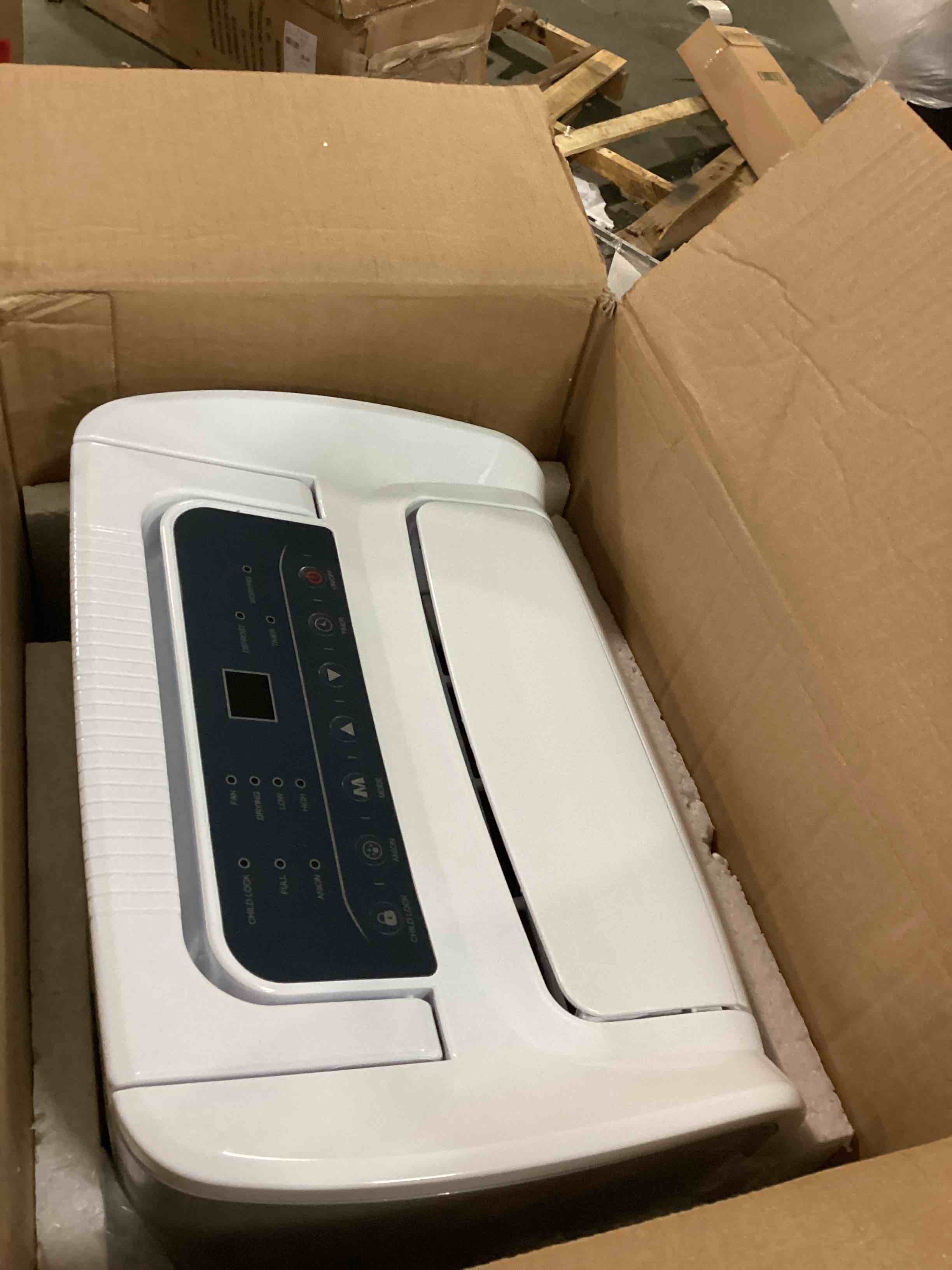 https://s3.amazonaws.com/lotting-images-prod/bidfta/BLU6786727_1723005313351.jpeg