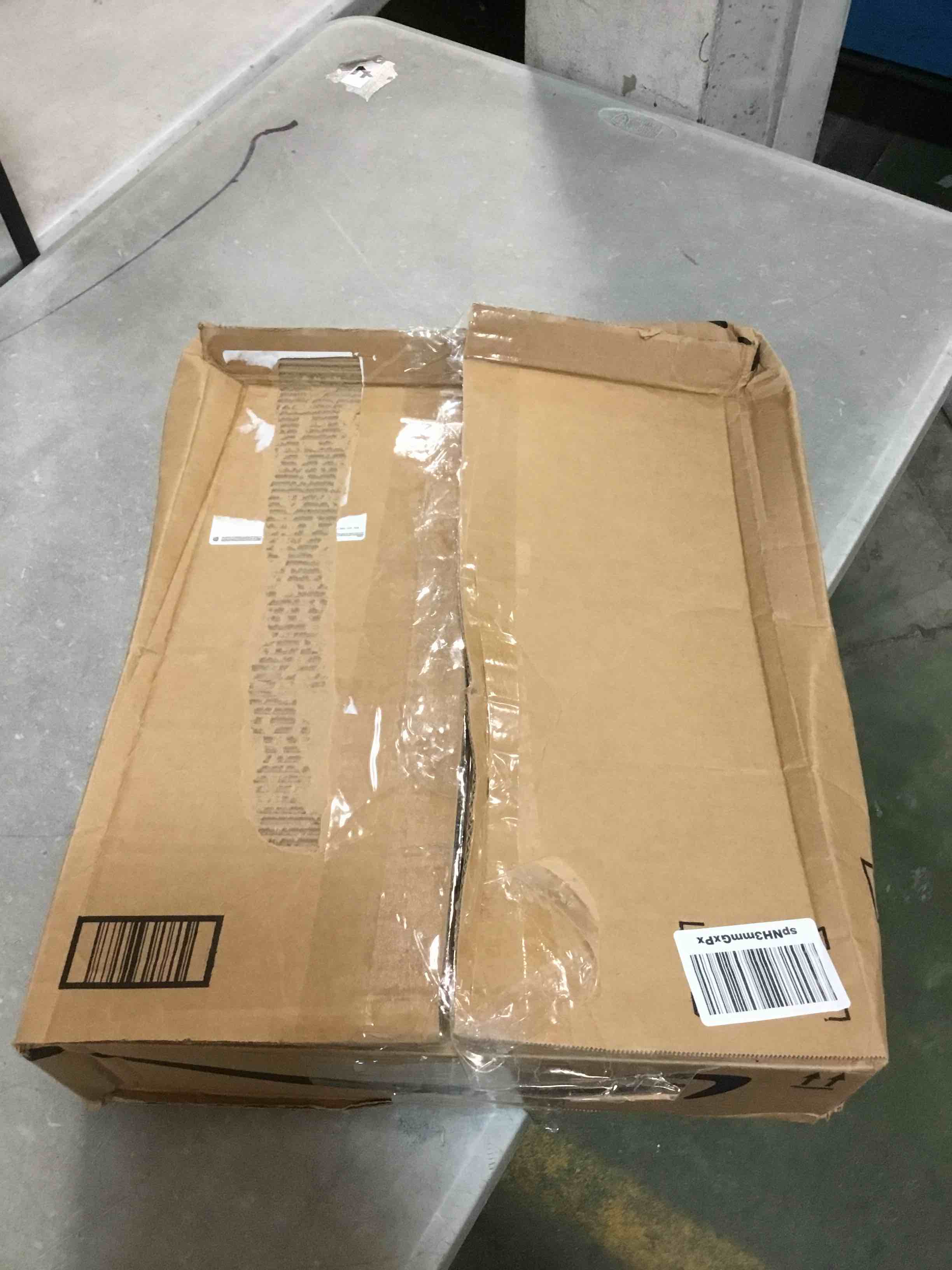https://s3.amazonaws.com/lotting-images-prod/bidfta/BLU6786938_1721705197775.jpeg