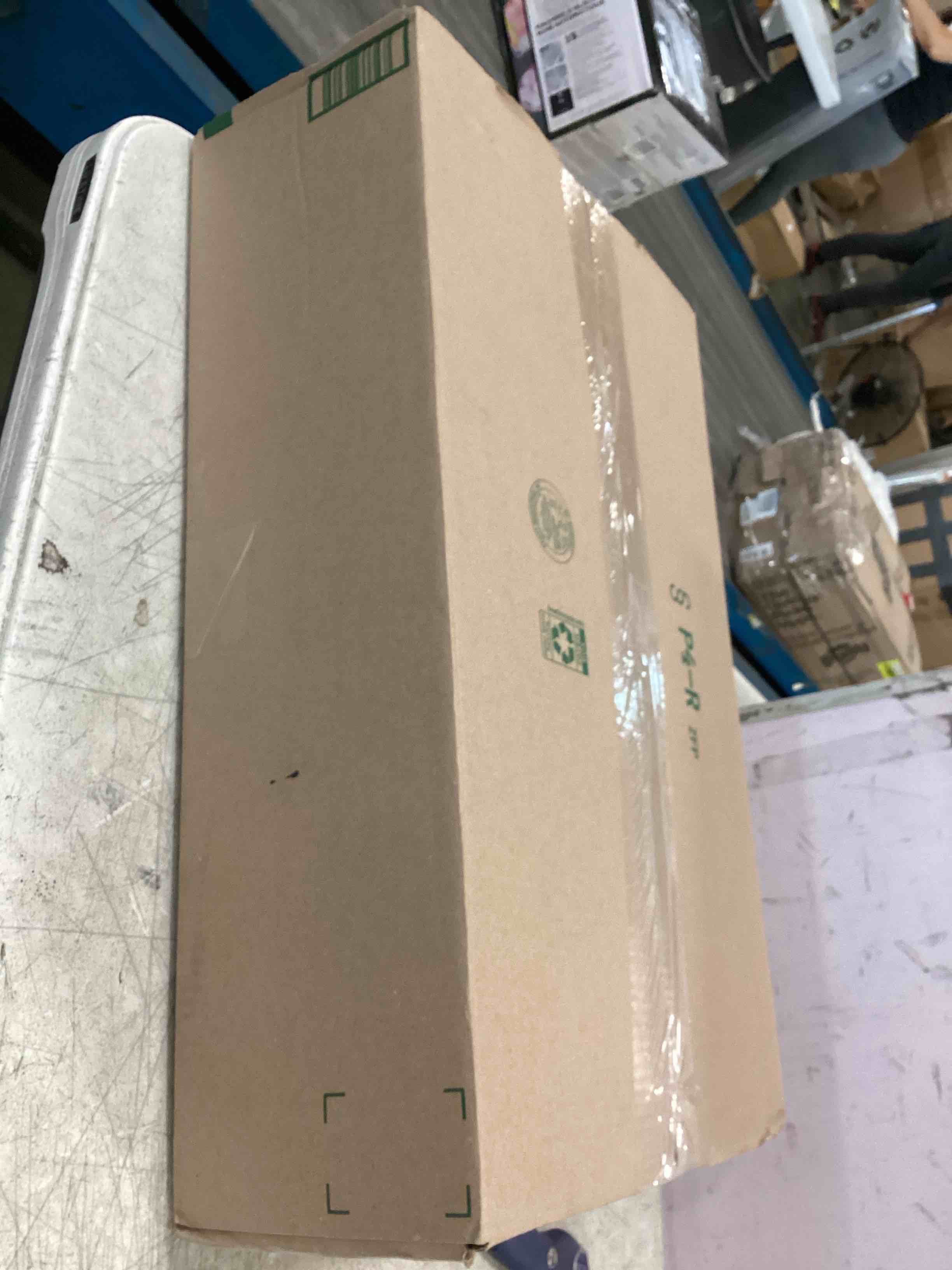 https://s3.amazonaws.com/lotting-images-prod/bidfta/BLU6787161_1721425877773.jpeg