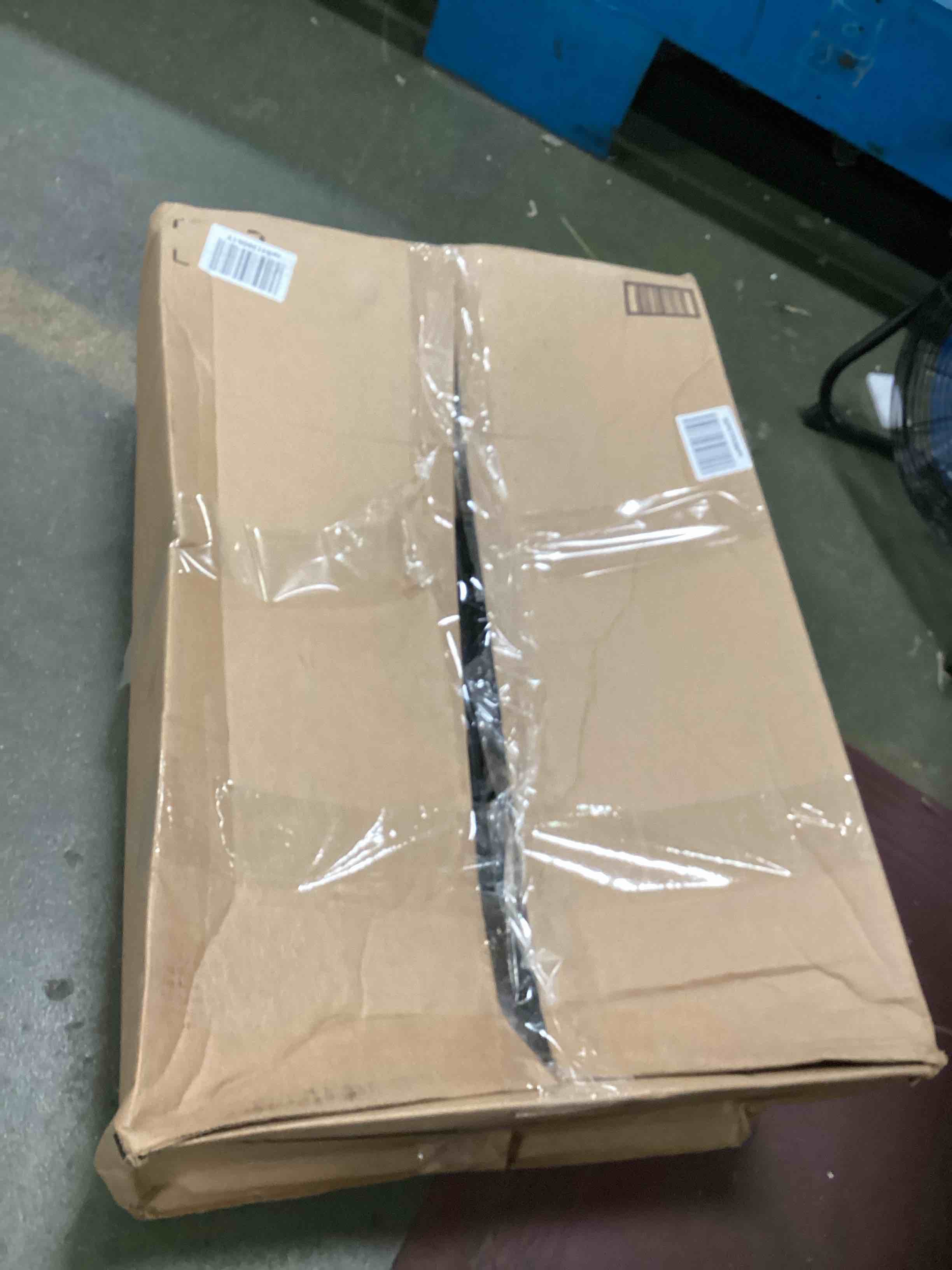 https://s3.amazonaws.com/lotting-images-prod/bidfta/BLU6787310_1721451510655.jpeg
