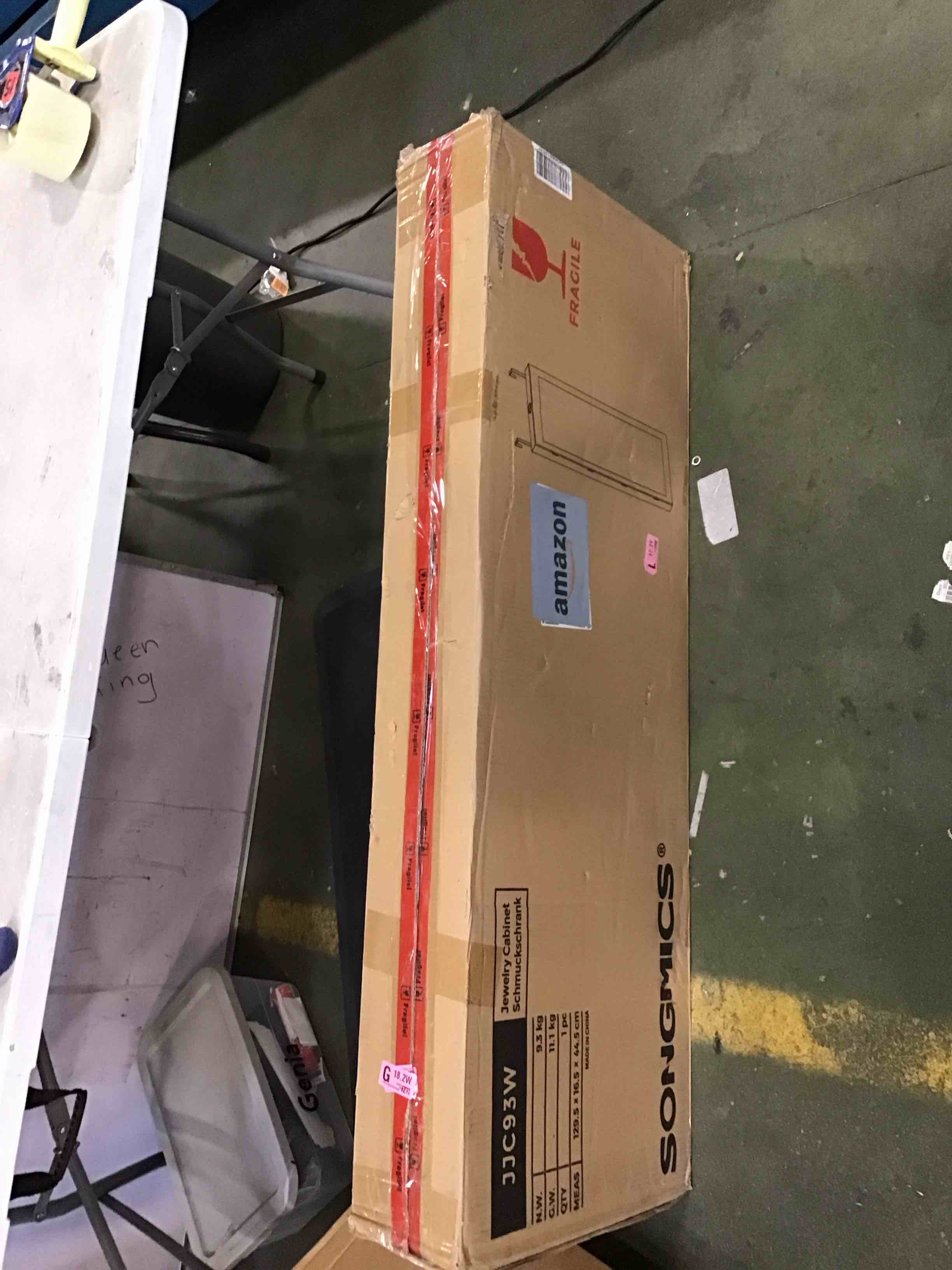 https://s3.amazonaws.com/lotting-images-prod/bidfta/BLU6787356_1721425903626.jpeg
