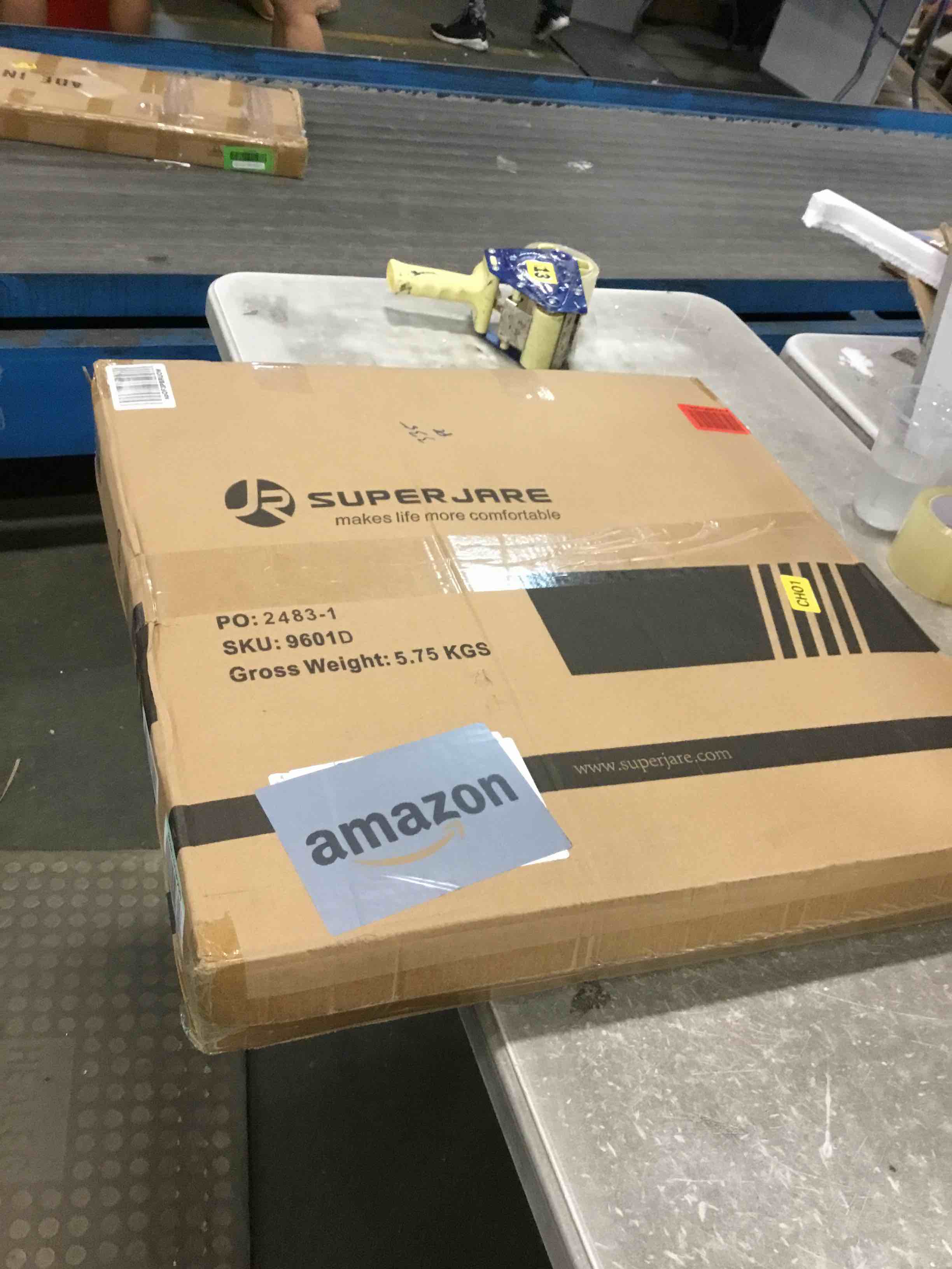 https://s3.amazonaws.com/lotting-images-prod/bidfta/BLU6787563_1721426079811.jpeg