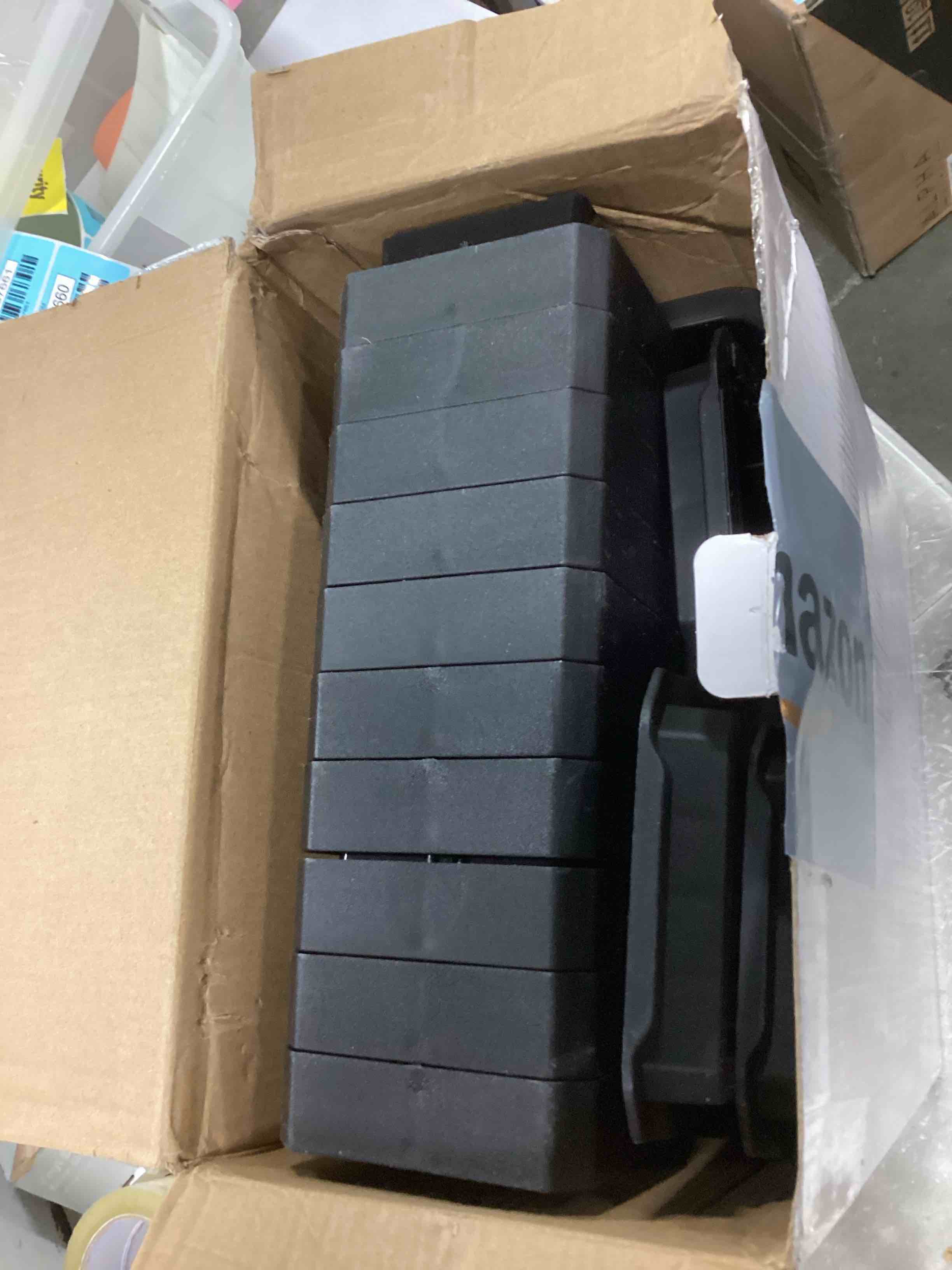 https://s3.amazonaws.com/lotting-images-prod/bidfta/BLU6787659_1721445818132.jpeg