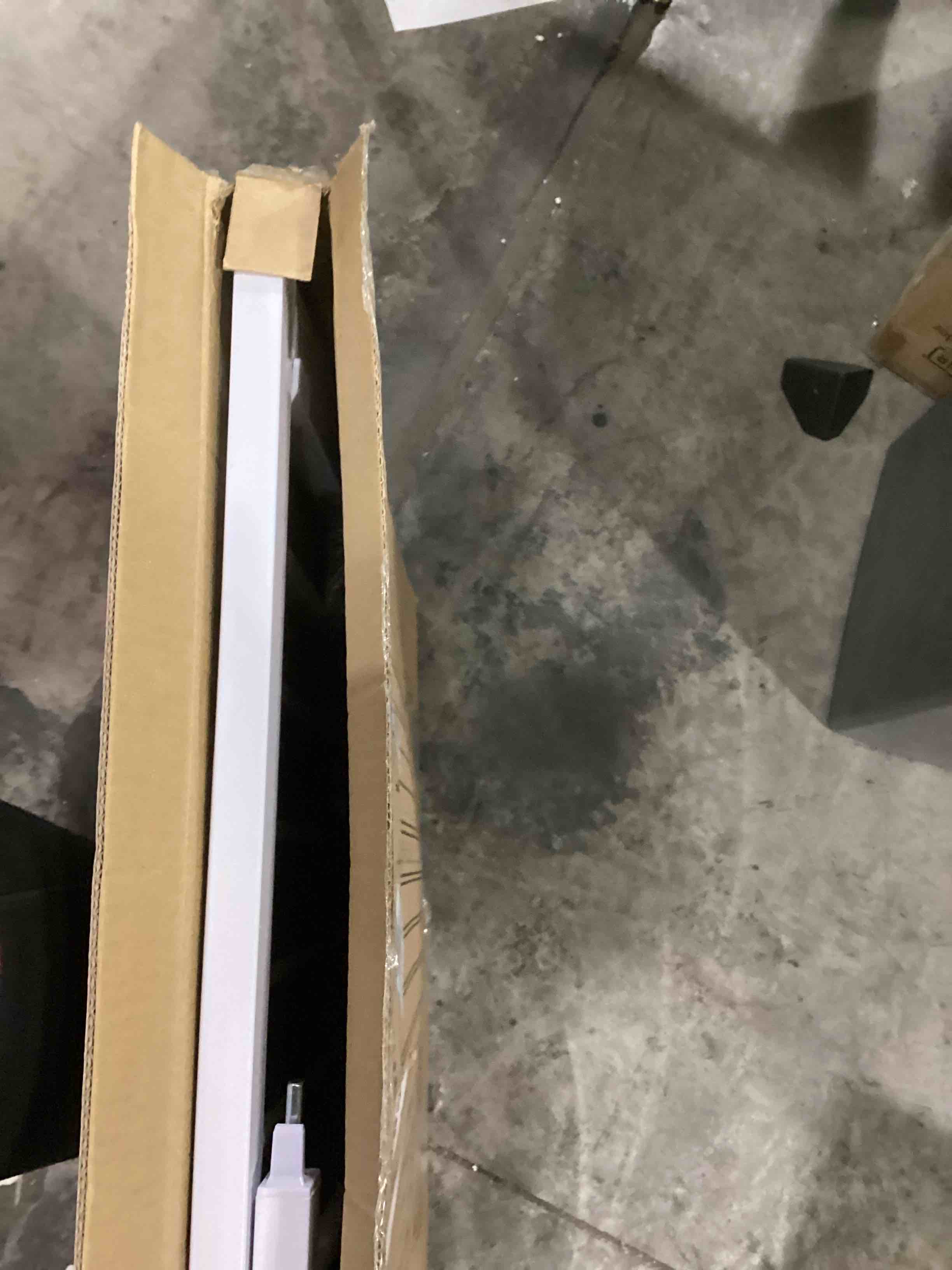 https://s3.amazonaws.com/lotting-images-prod/bidfta/BLU6800162_1732731149215.jpeg