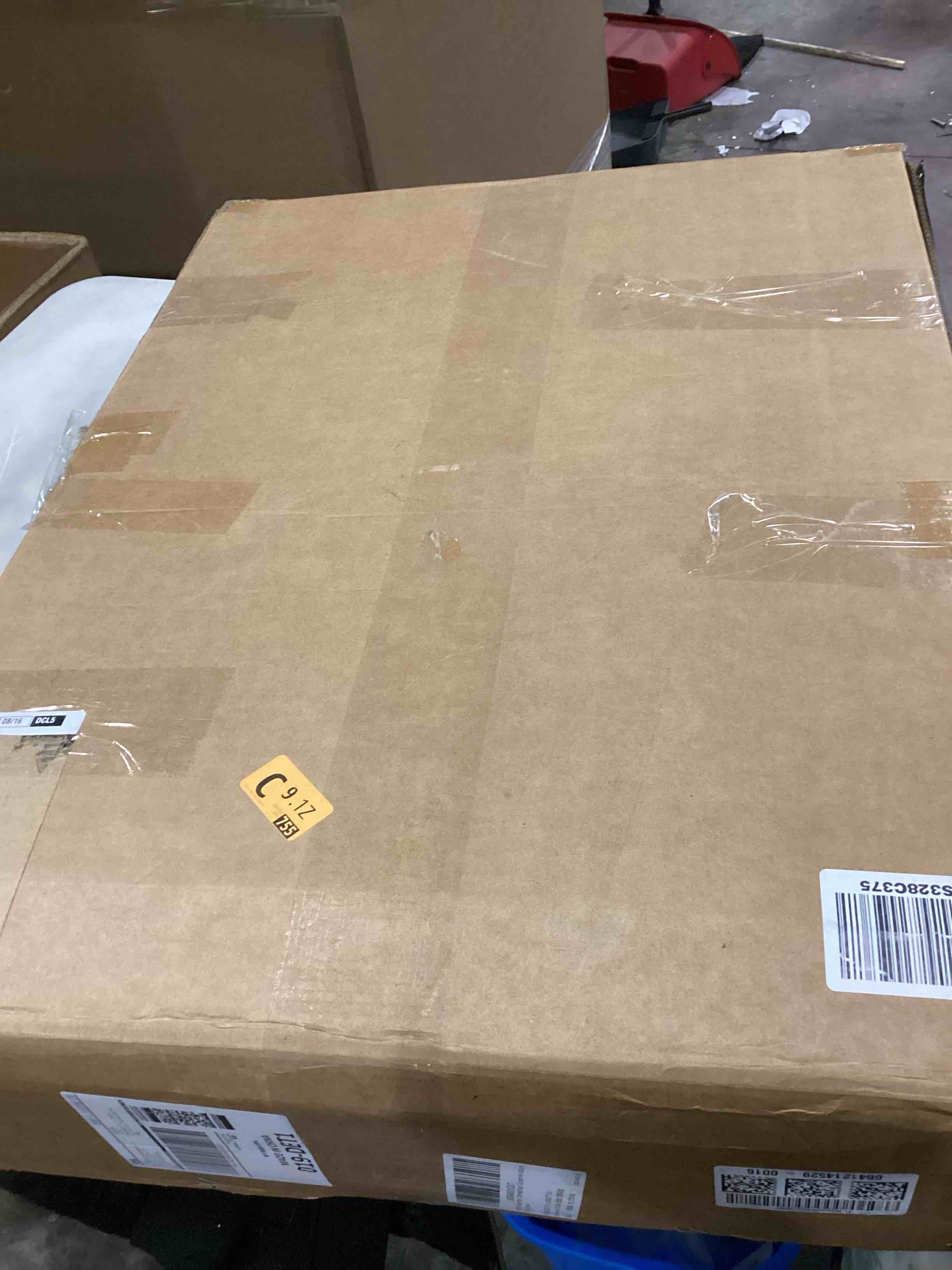 https://s3.amazonaws.com/lotting-images-prod/bidfta/BLU6800268_1732890580112.jpeg