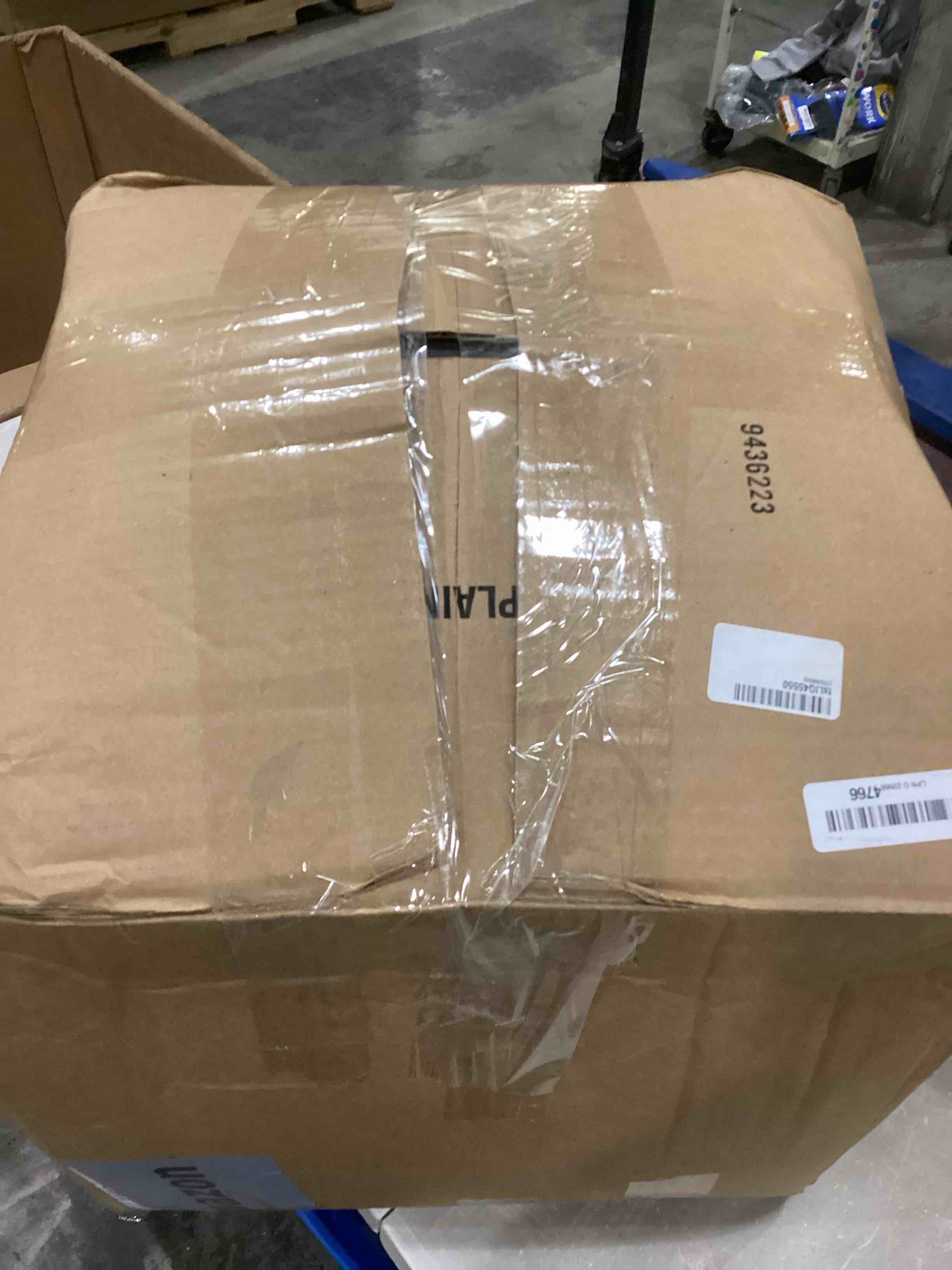 https://s3.amazonaws.com/lotting-images-prod/bidfta/BLU6800897_1733328863304.jpeg