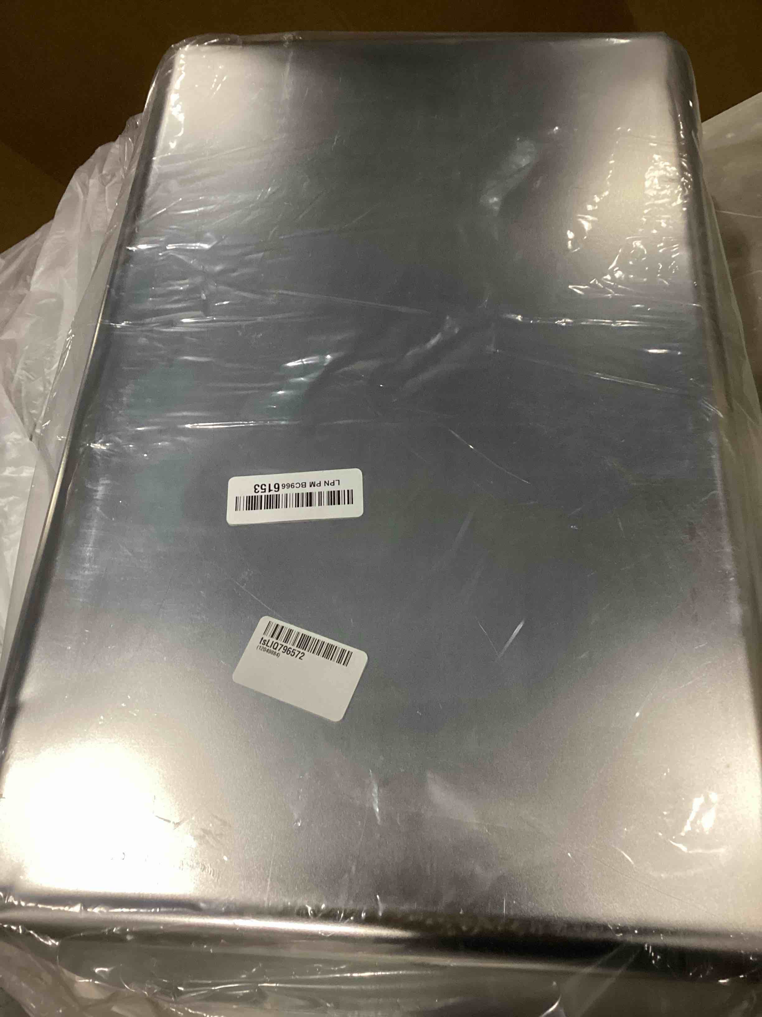 https://s3.amazonaws.com/lotting-images-prod/bidfta/BLU6800906_1733330992191.jpeg