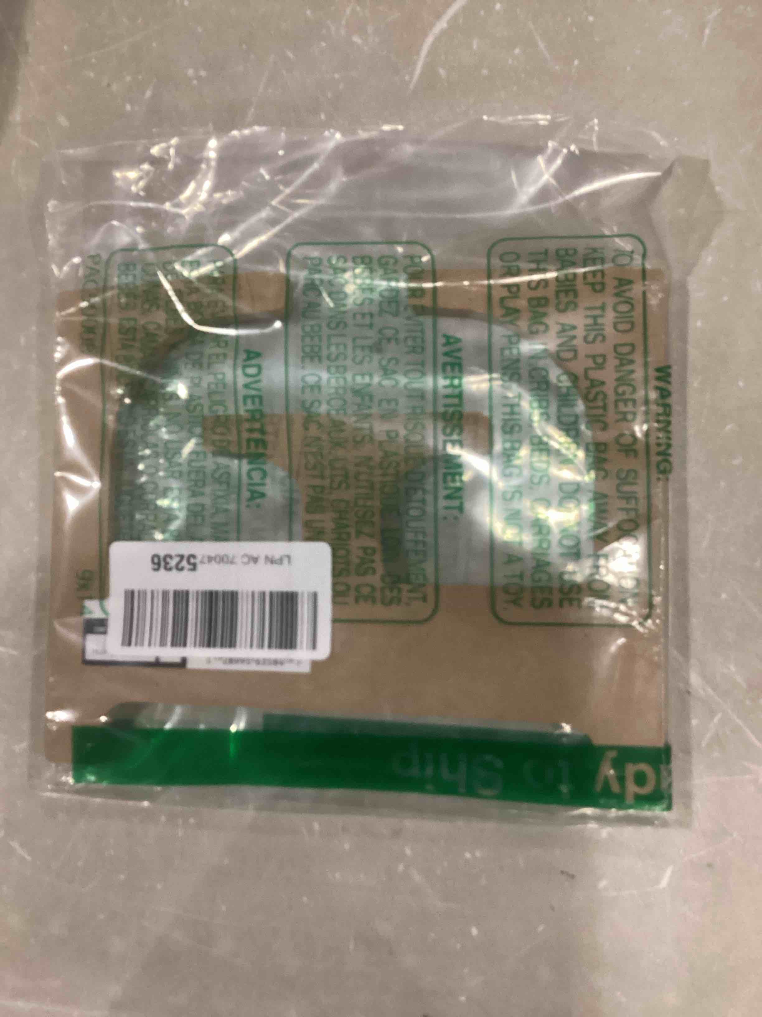 https://s3.amazonaws.com/lotting-images-prod/bidfta/BLU6800977_1733400332369.jpeg