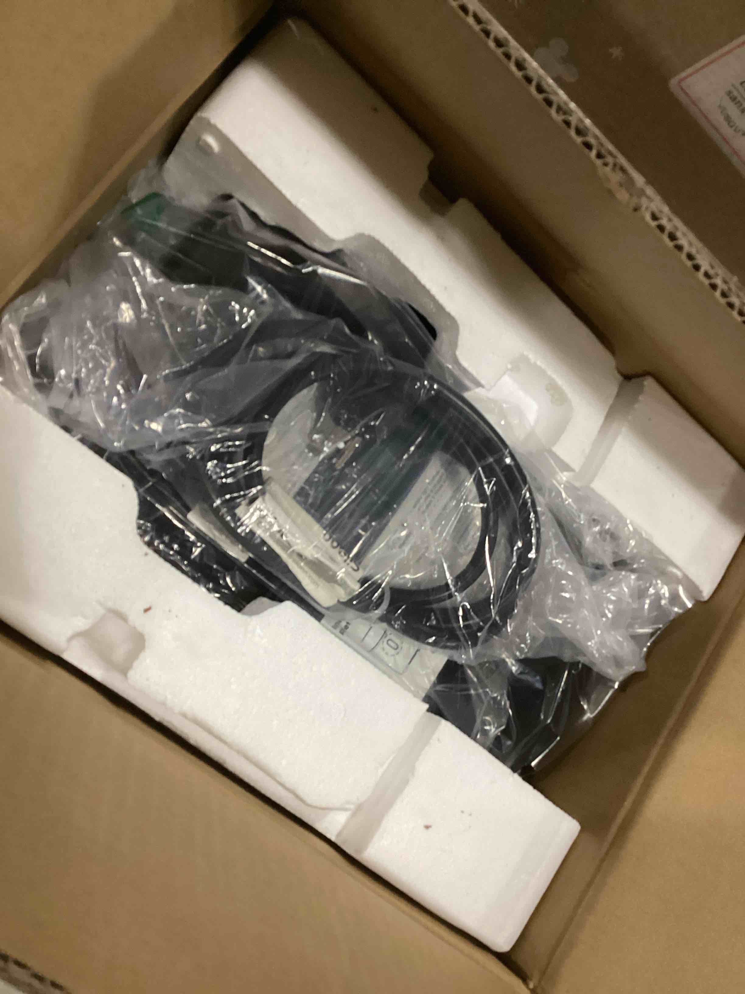 https://s3.amazonaws.com/lotting-images-prod/bidfta/BLU6801232_1733747699570.jpeg