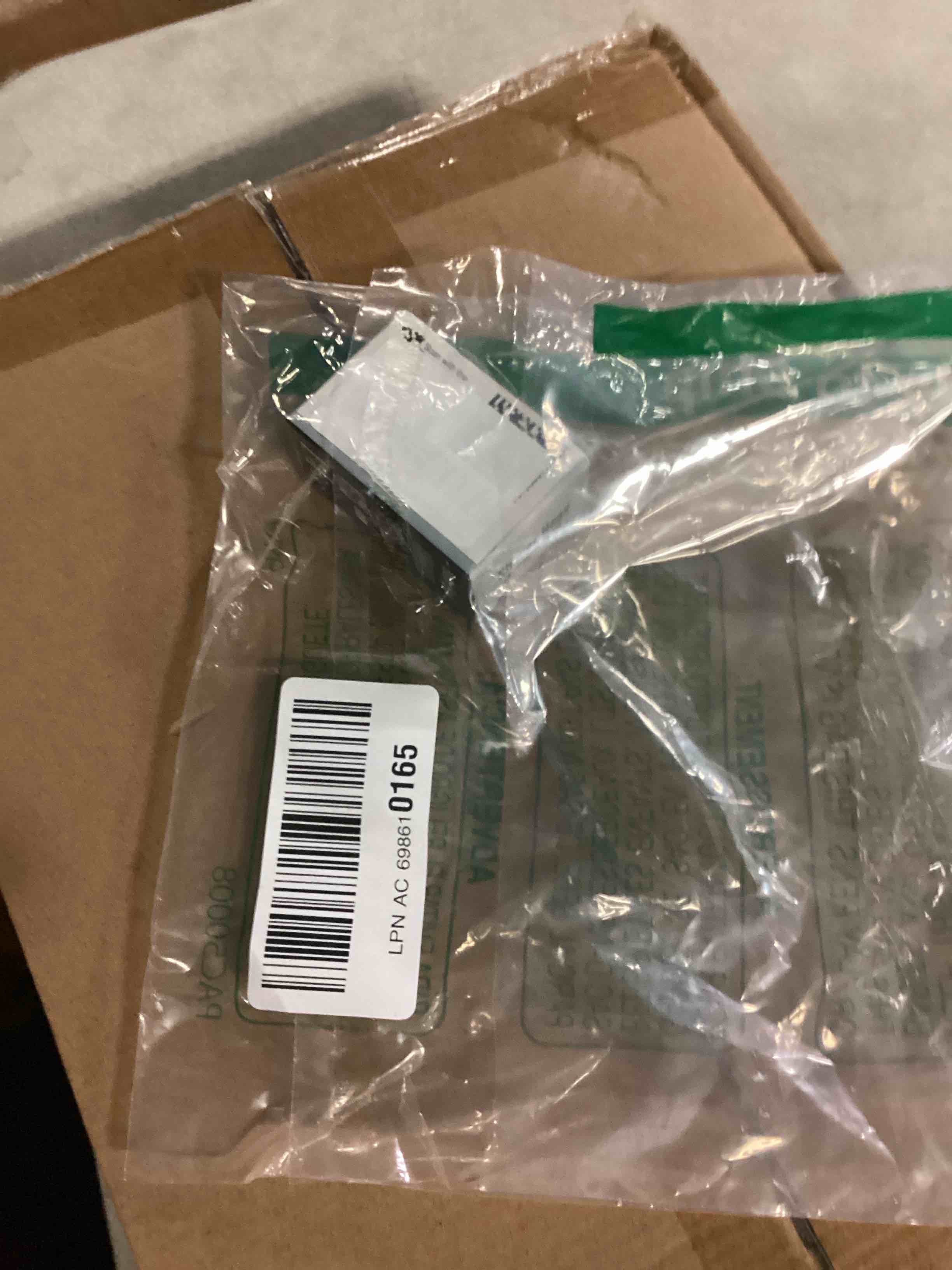 https://s3.amazonaws.com/lotting-images-prod/bidfta/BLU6801632_1733317968433.jpeg