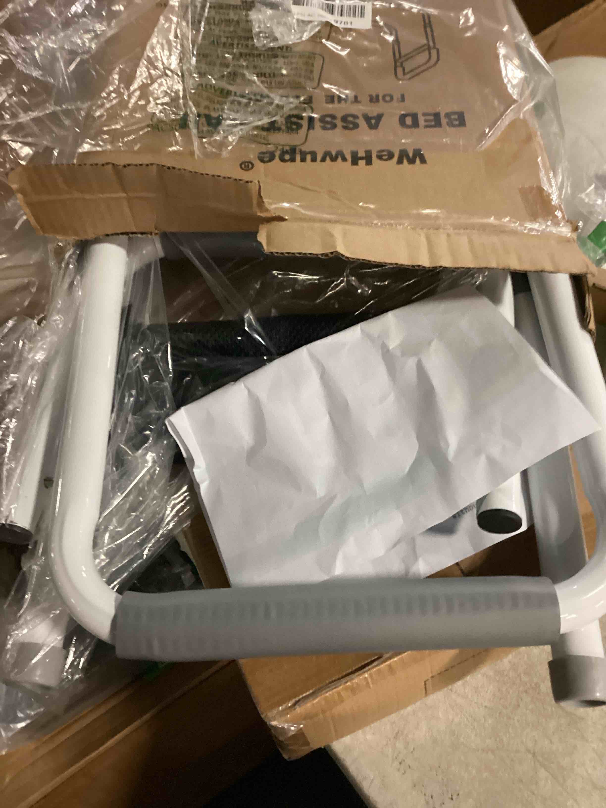 https://s3.amazonaws.com/lotting-images-prod/bidfta/BLU6801670_1733321809795.jpeg