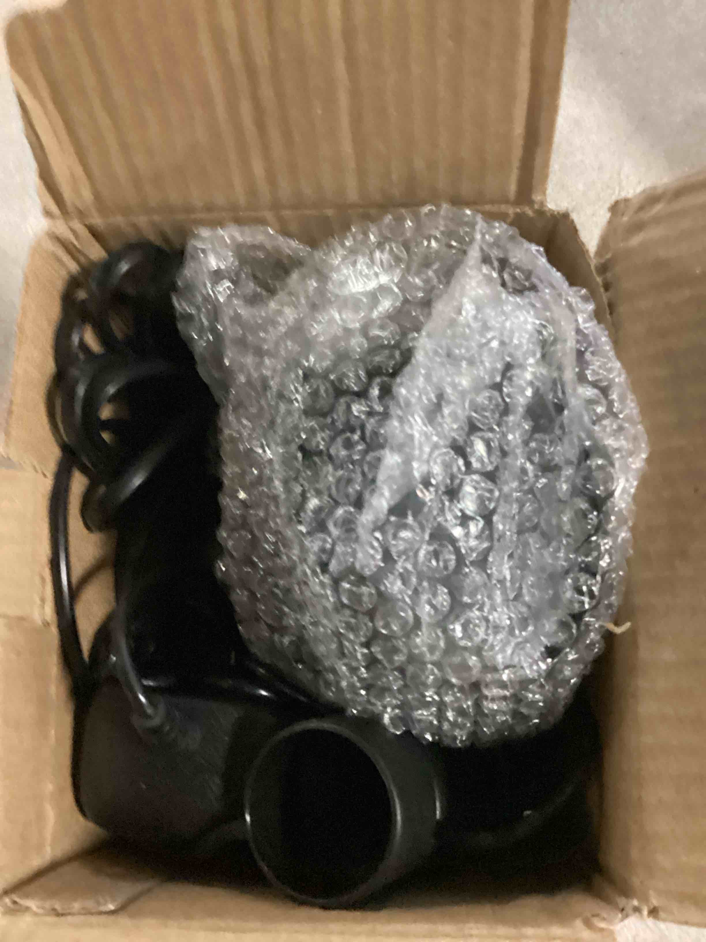https://s3.amazonaws.com/lotting-images-prod/bidfta/BLU6801865_1733404502855.jpeg