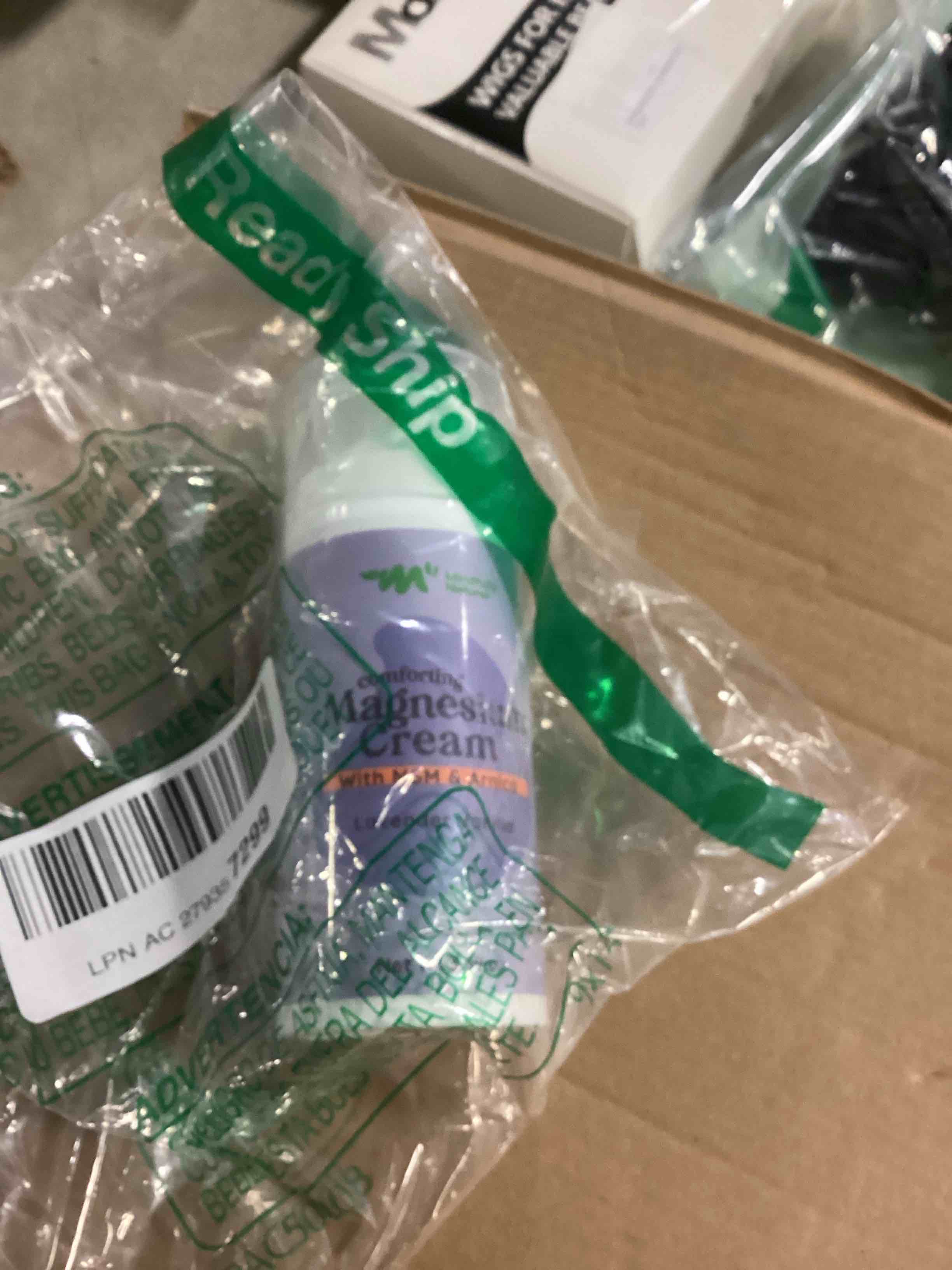 https://s3.amazonaws.com/lotting-images-prod/bidfta/BLU6801963_1733414617704.jpeg