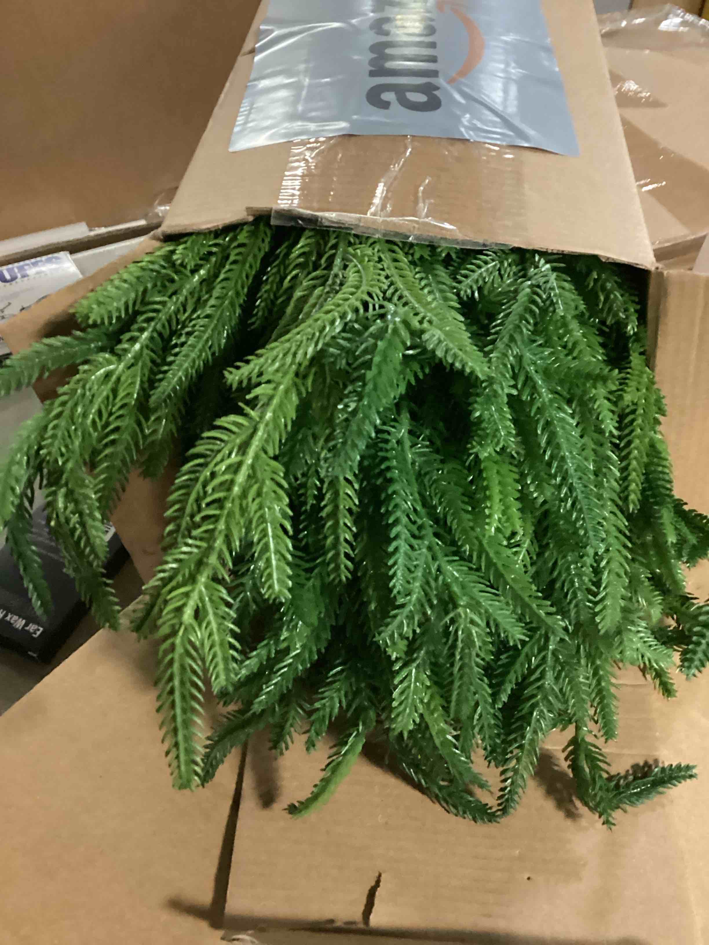 https://s3.amazonaws.com/lotting-images-prod/bidfta/BLU6802002_1733417641998.jpeg