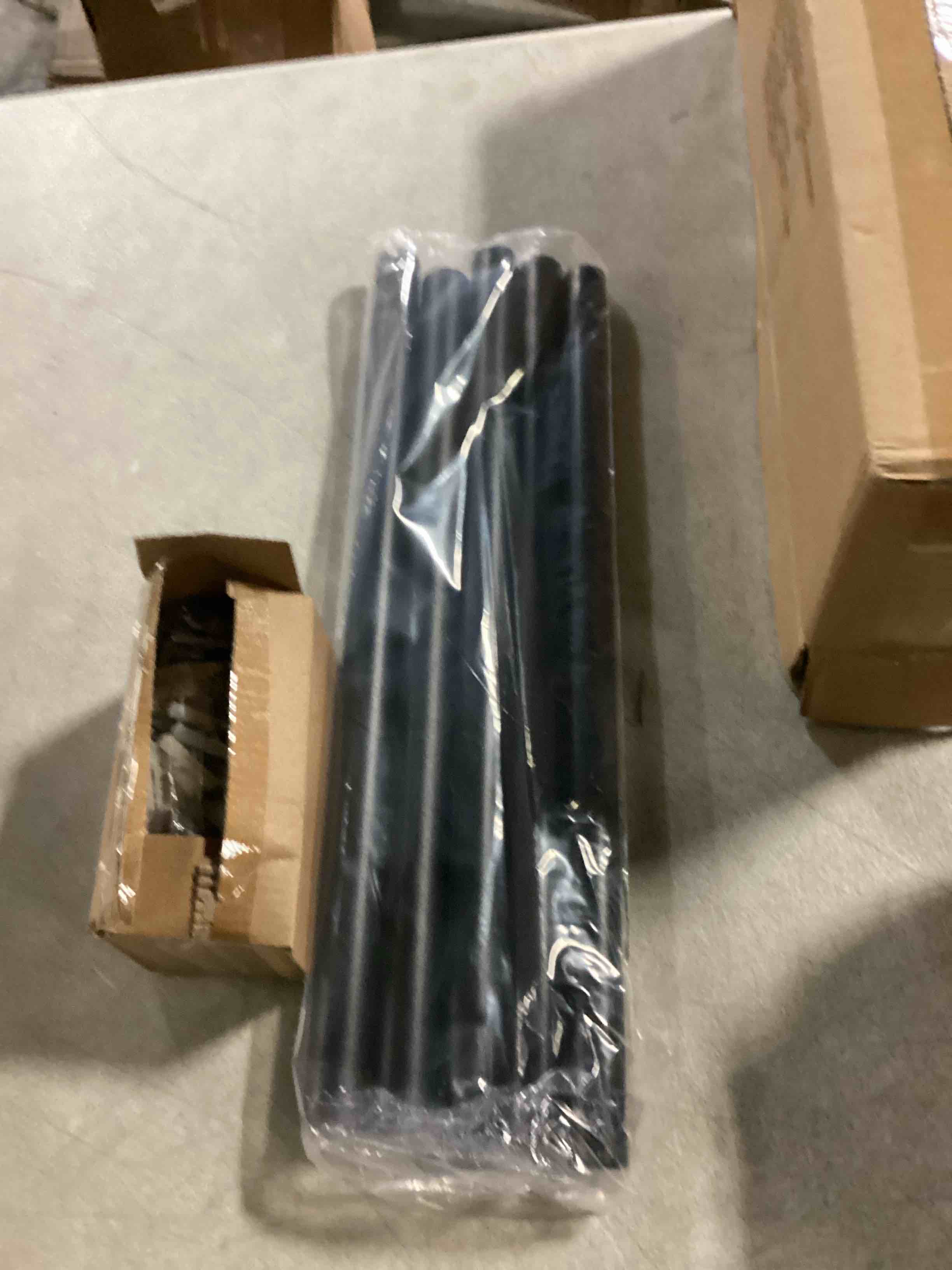 https://s3.amazonaws.com/lotting-images-prod/bidfta/BLU6802230_1733503512784.jpeg