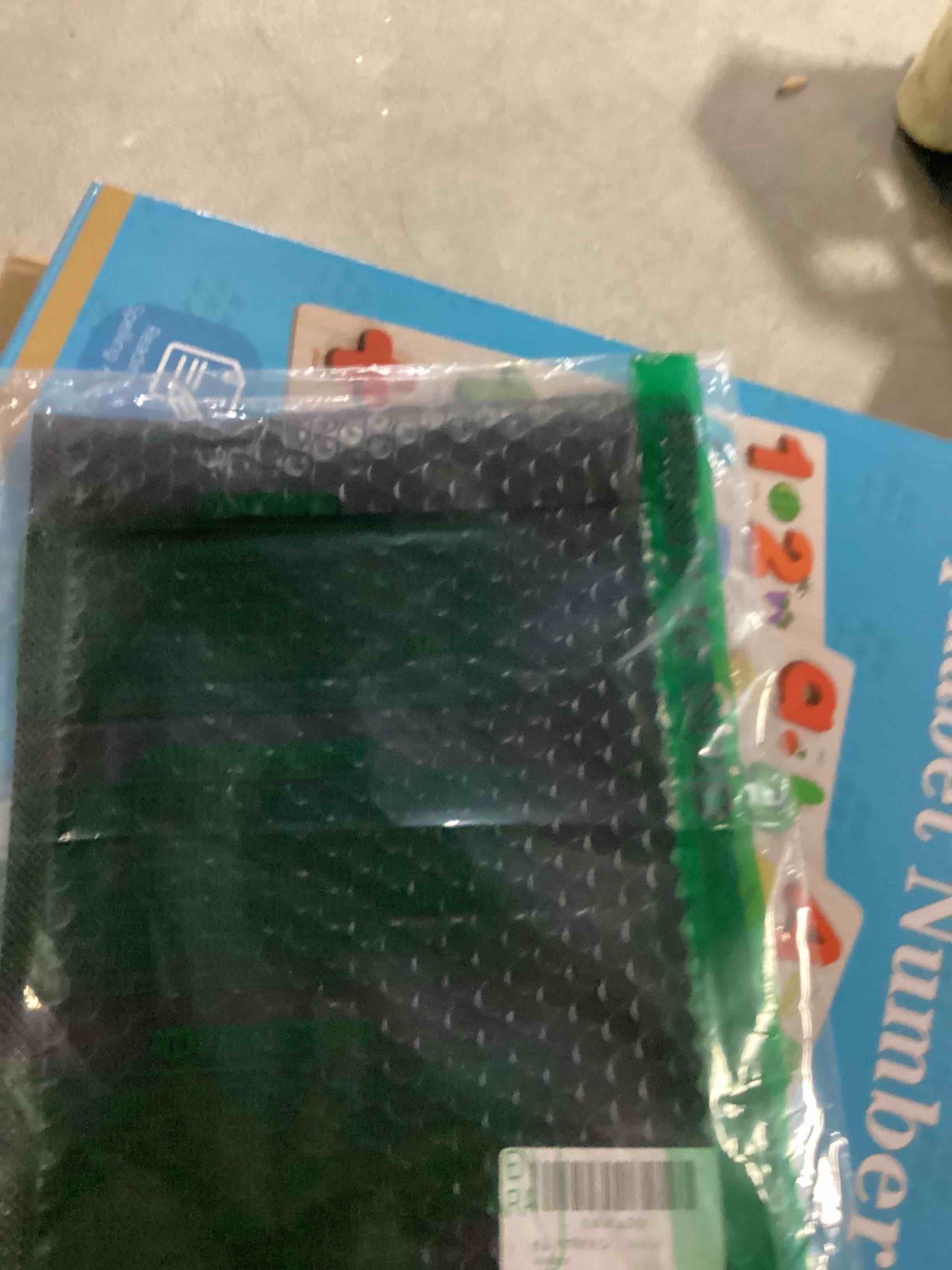 https://s3.amazonaws.com/lotting-images-prod/bidfta/BLU6802258_1733508485662.jpeg