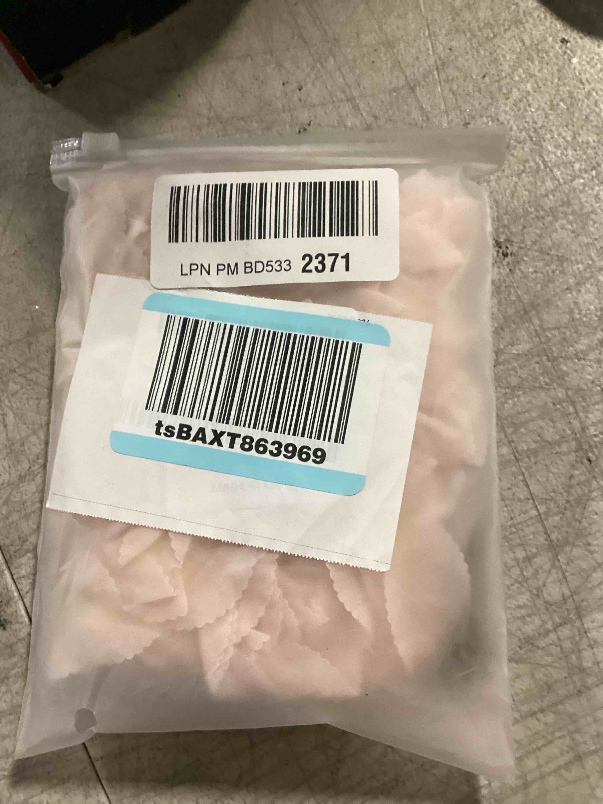 https://s3.amazonaws.com/lotting-images-prod/bidfta/BLU6802473_1733766193964.jpeg